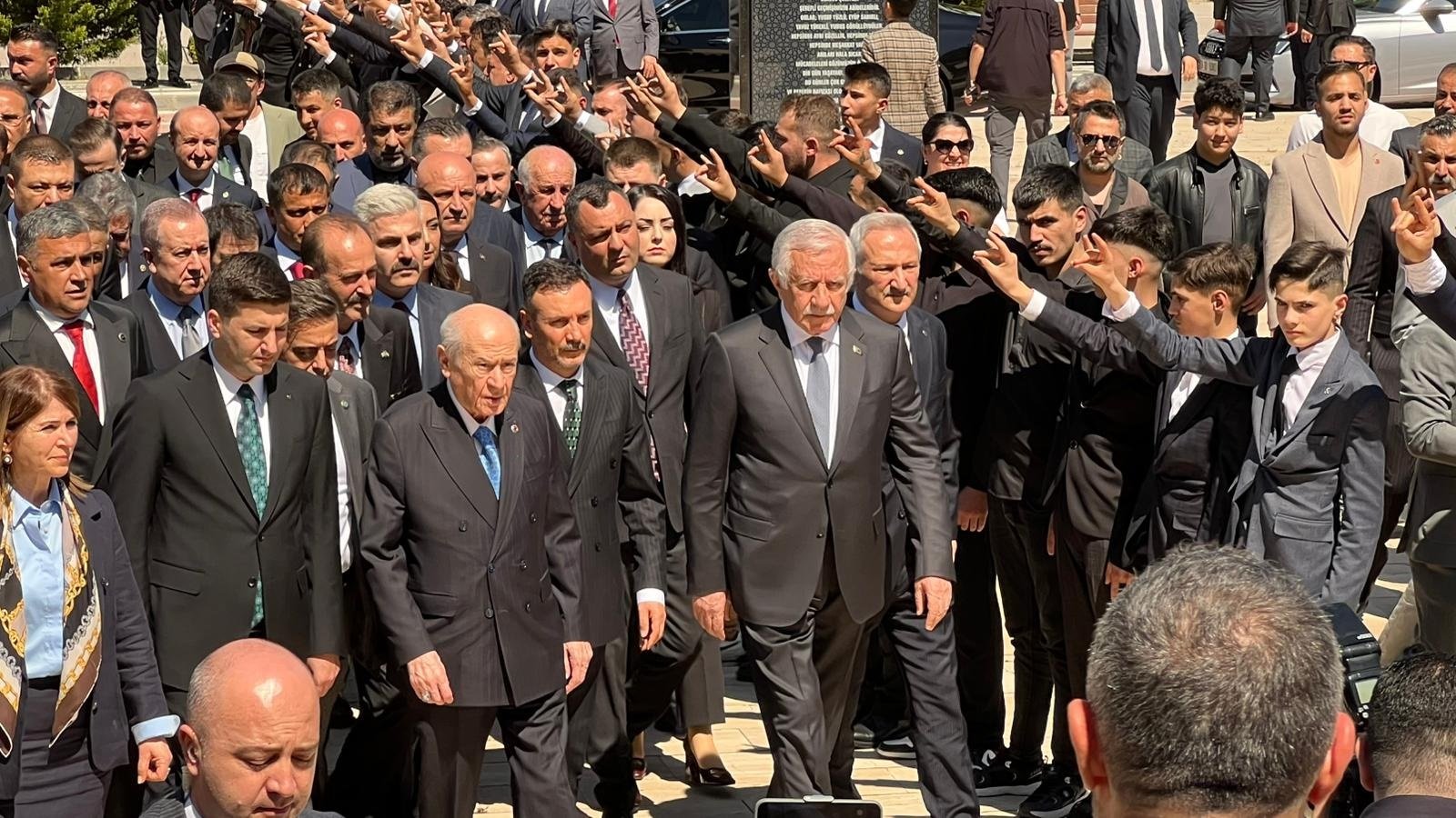 Devlet Bahçeli Ülkücü Şehitler Anıtı