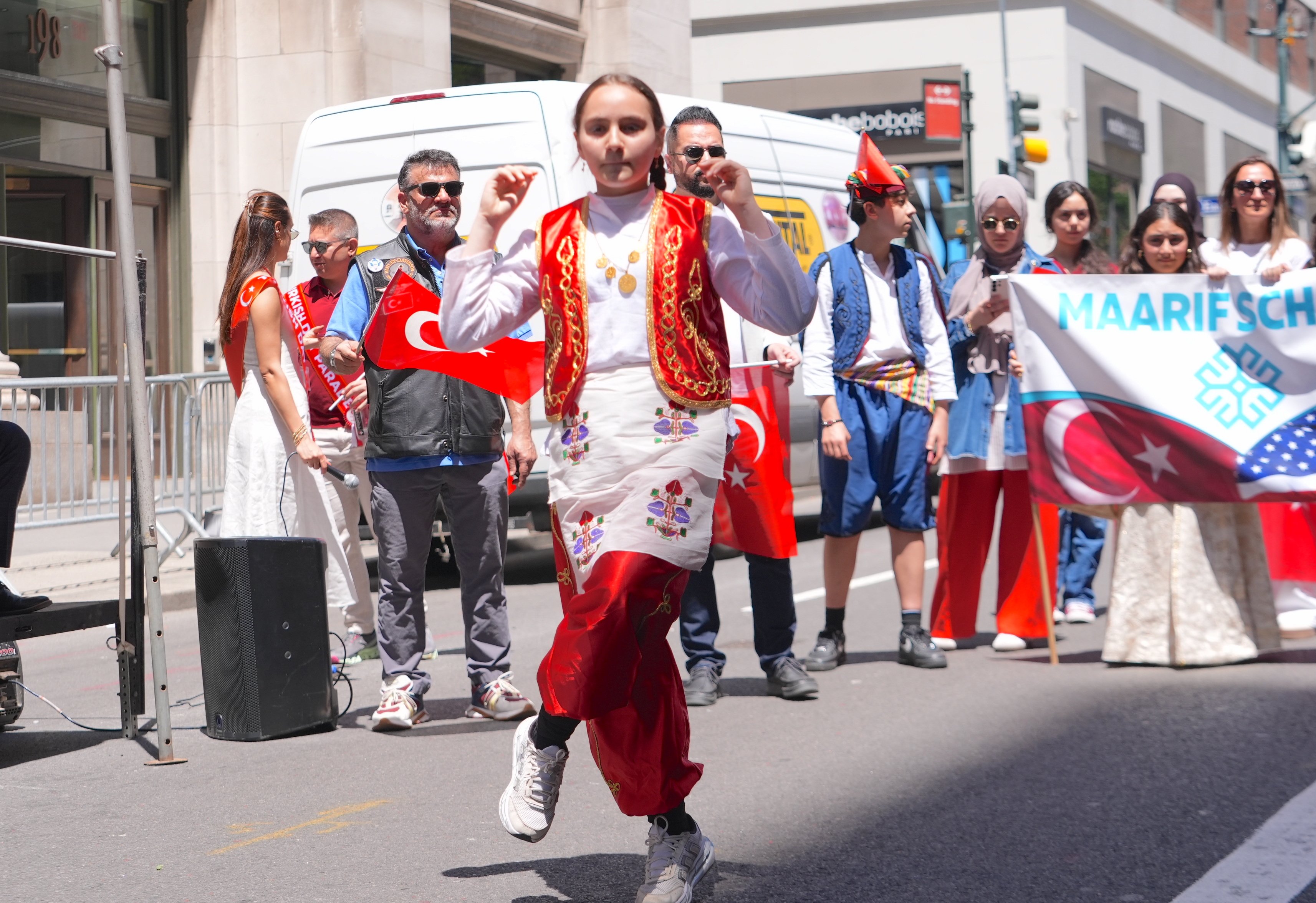 43. Türk Günü Yürüyüşü New York Coşku