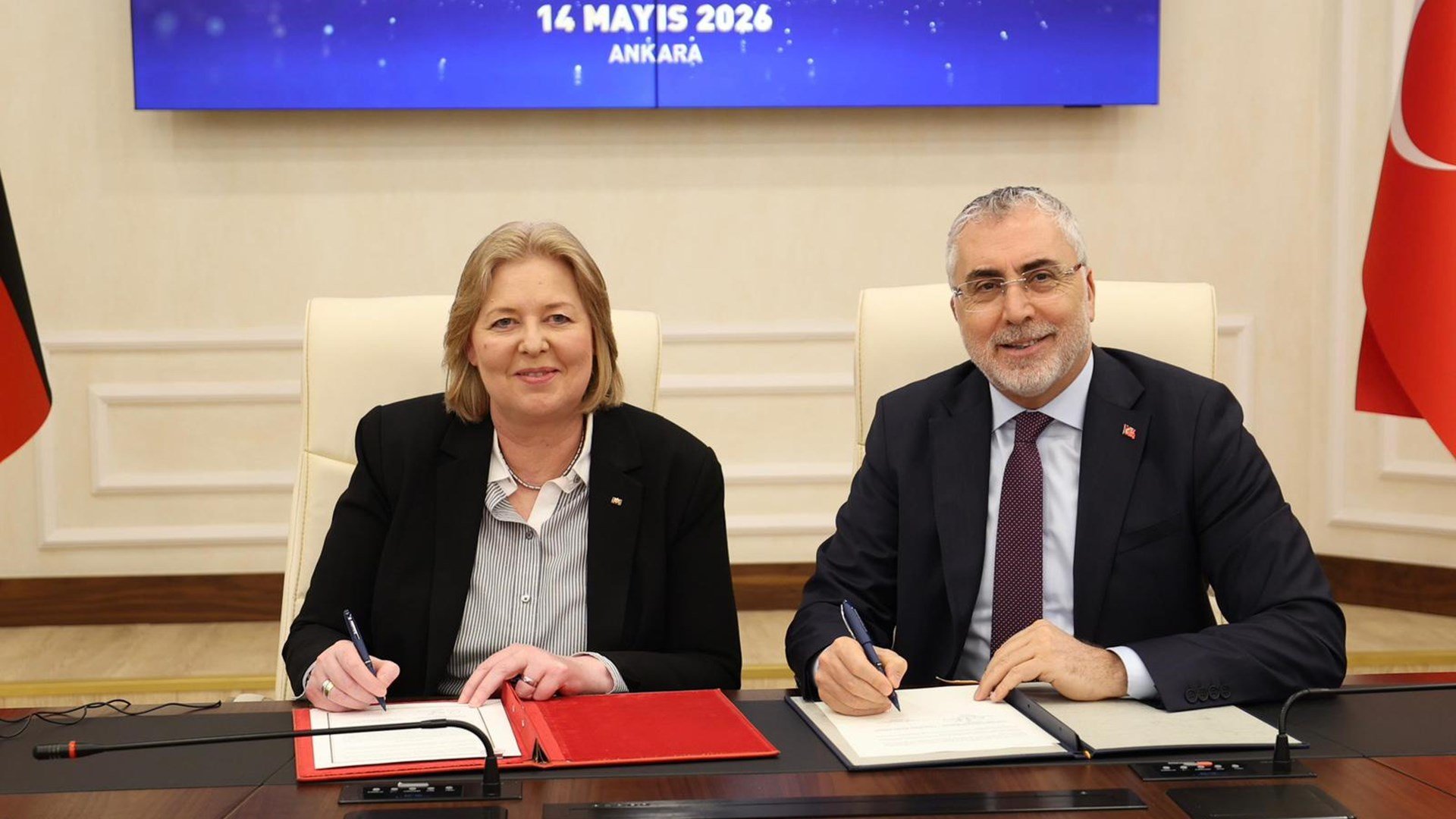Çalışma ve Sosyal Güvenlik Bakanı Vedat Işıkhan