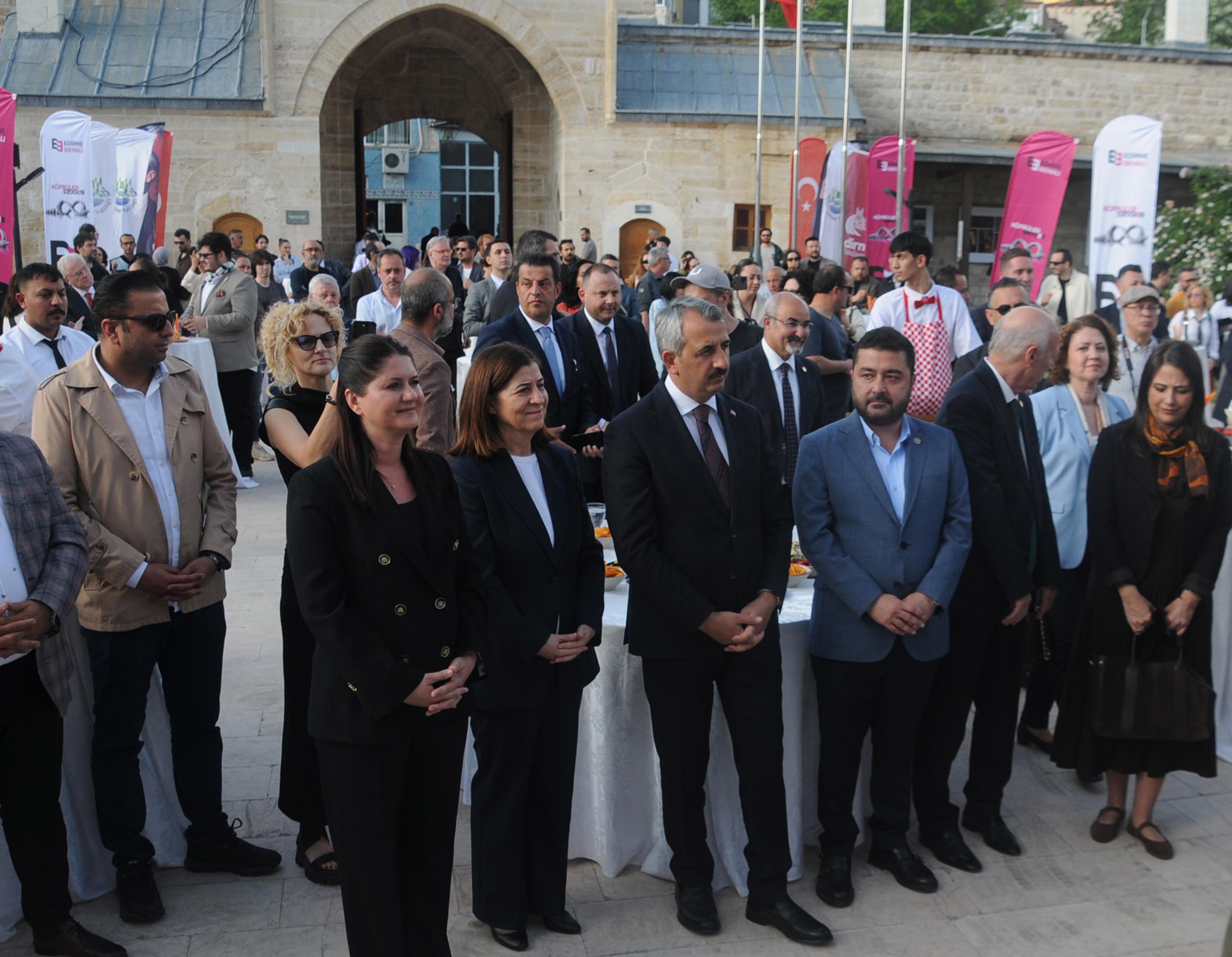 Edirne Bienali açılış töreni köprüler teması