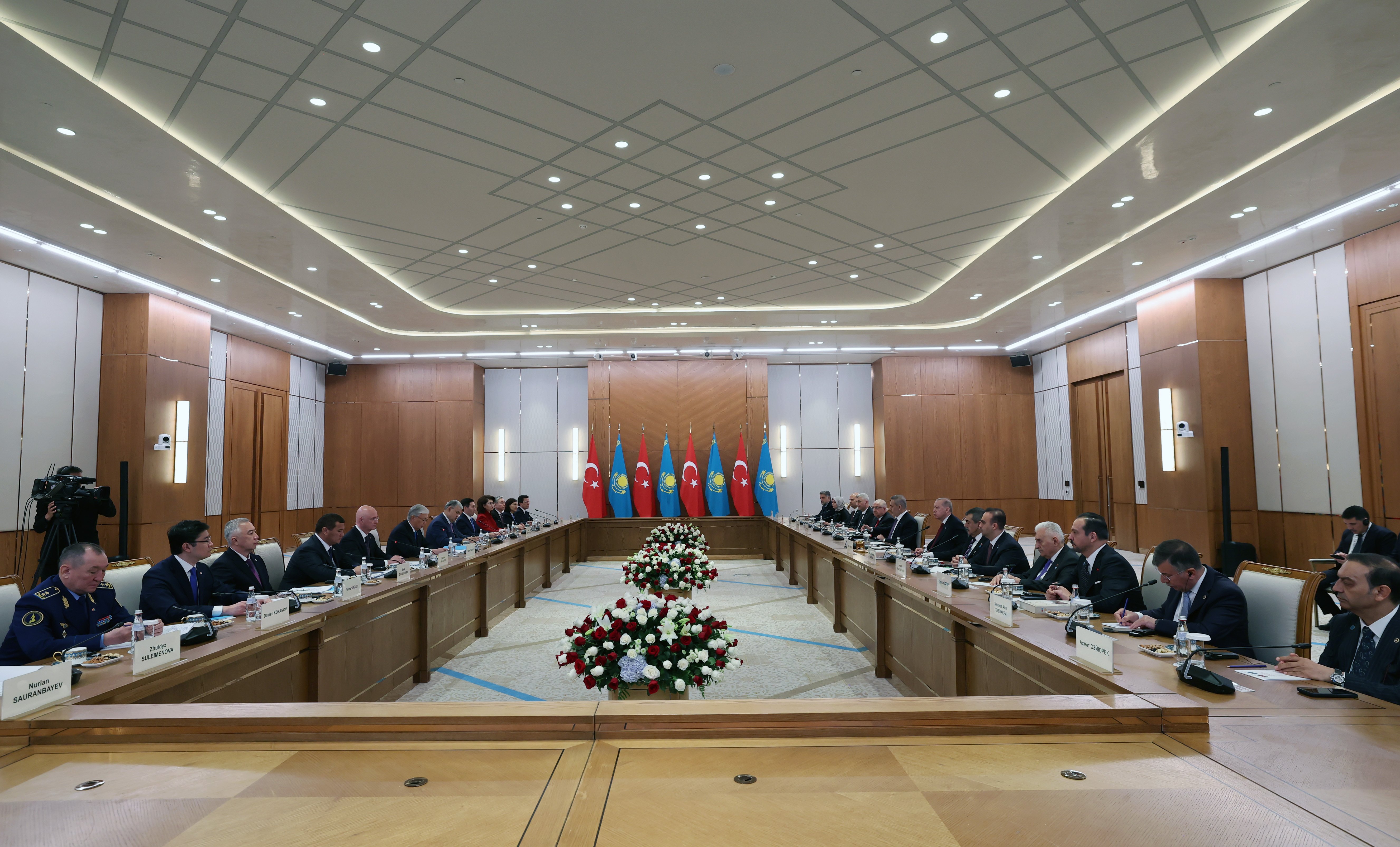 Cumhurbaşkanı Erdoğan ve Kazakistan Cumhurbaşkanı Tokayev zirvede