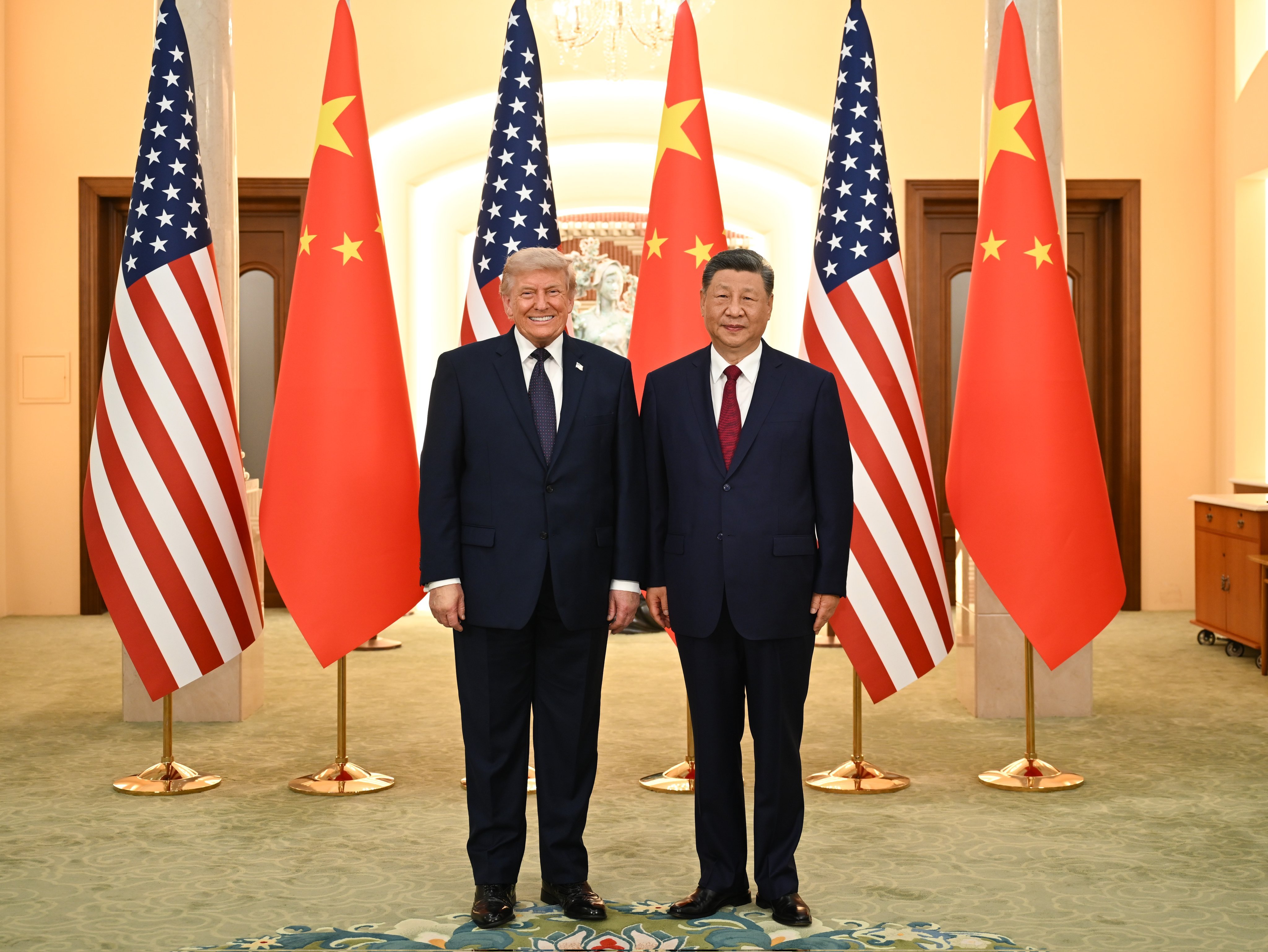 Çin Devlet Başkanı Şi Cinping ve ABD Başkanı Donald Trump