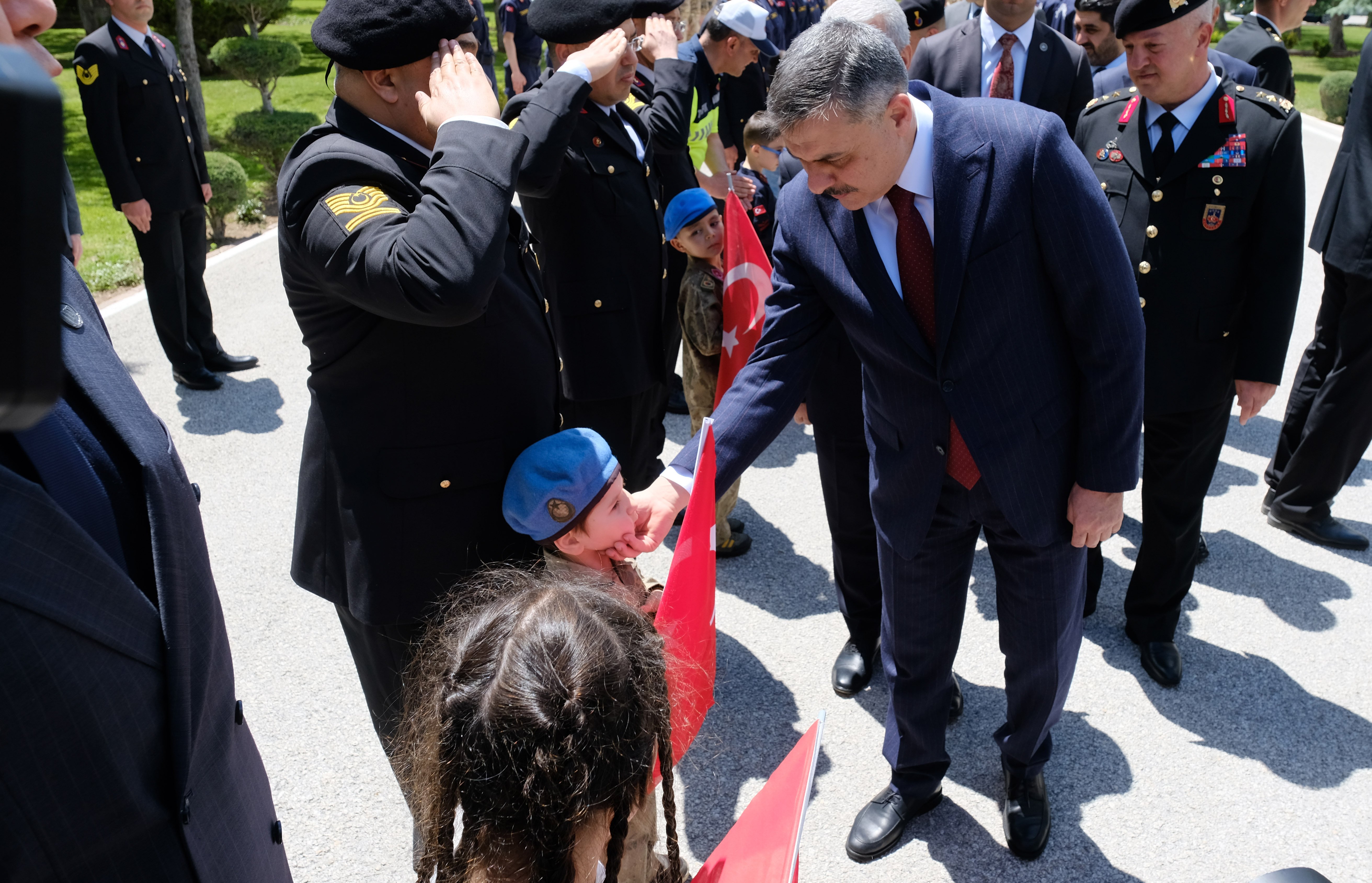 Bakan Çiftçi bayram namazı