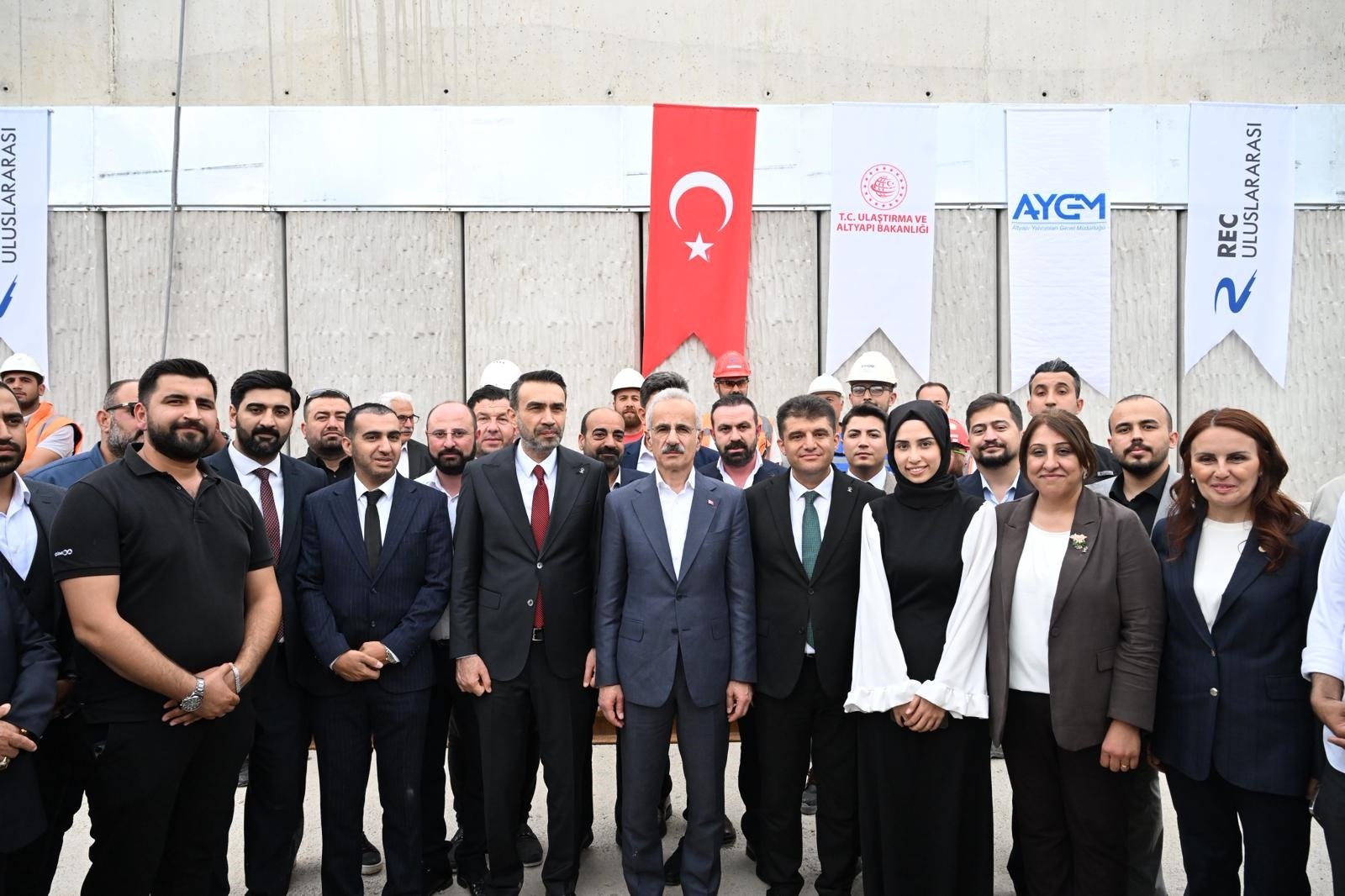 Bakan Uraloğlu Tarsus Geçişi