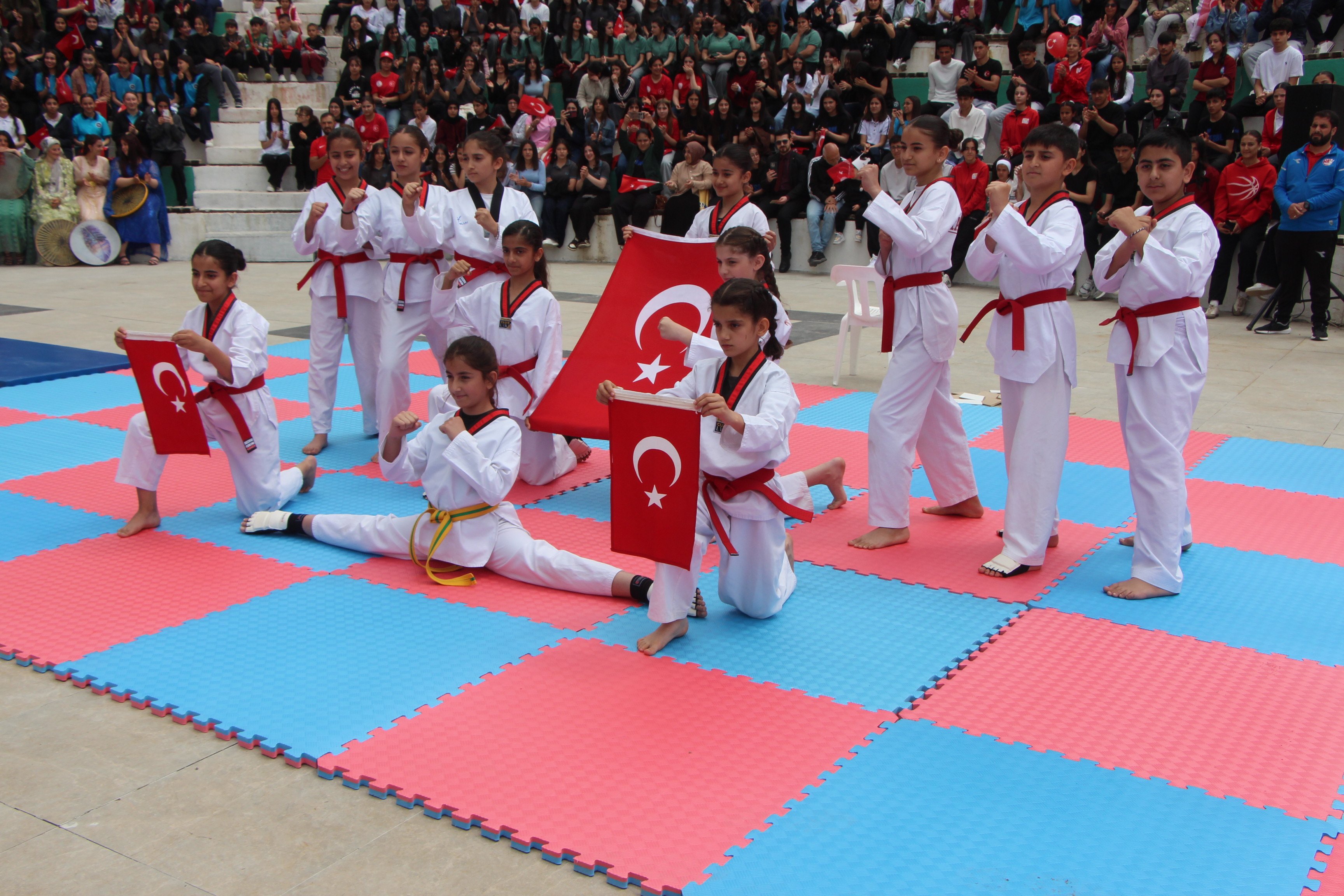 Şırnak 107 metrelik bayrak 19 Mayıs yürüyüşü