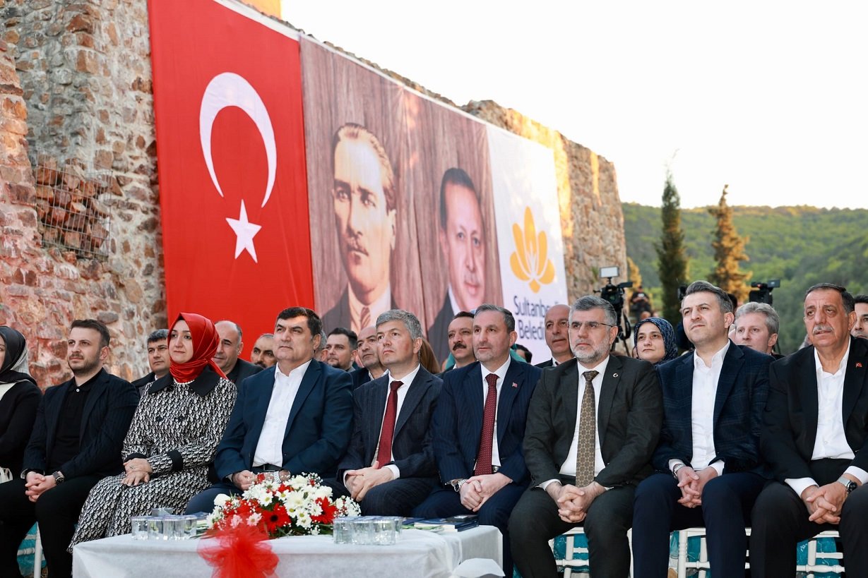 Şair Gülnaz Cihan festivalde konuşuyor