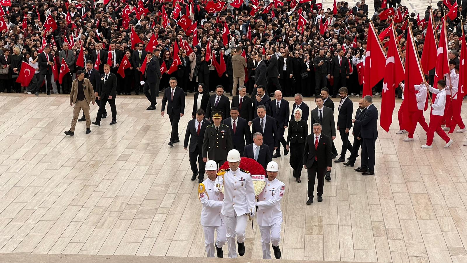 Gençlik ve Spor Bakanı Anıtkabir ziyareti