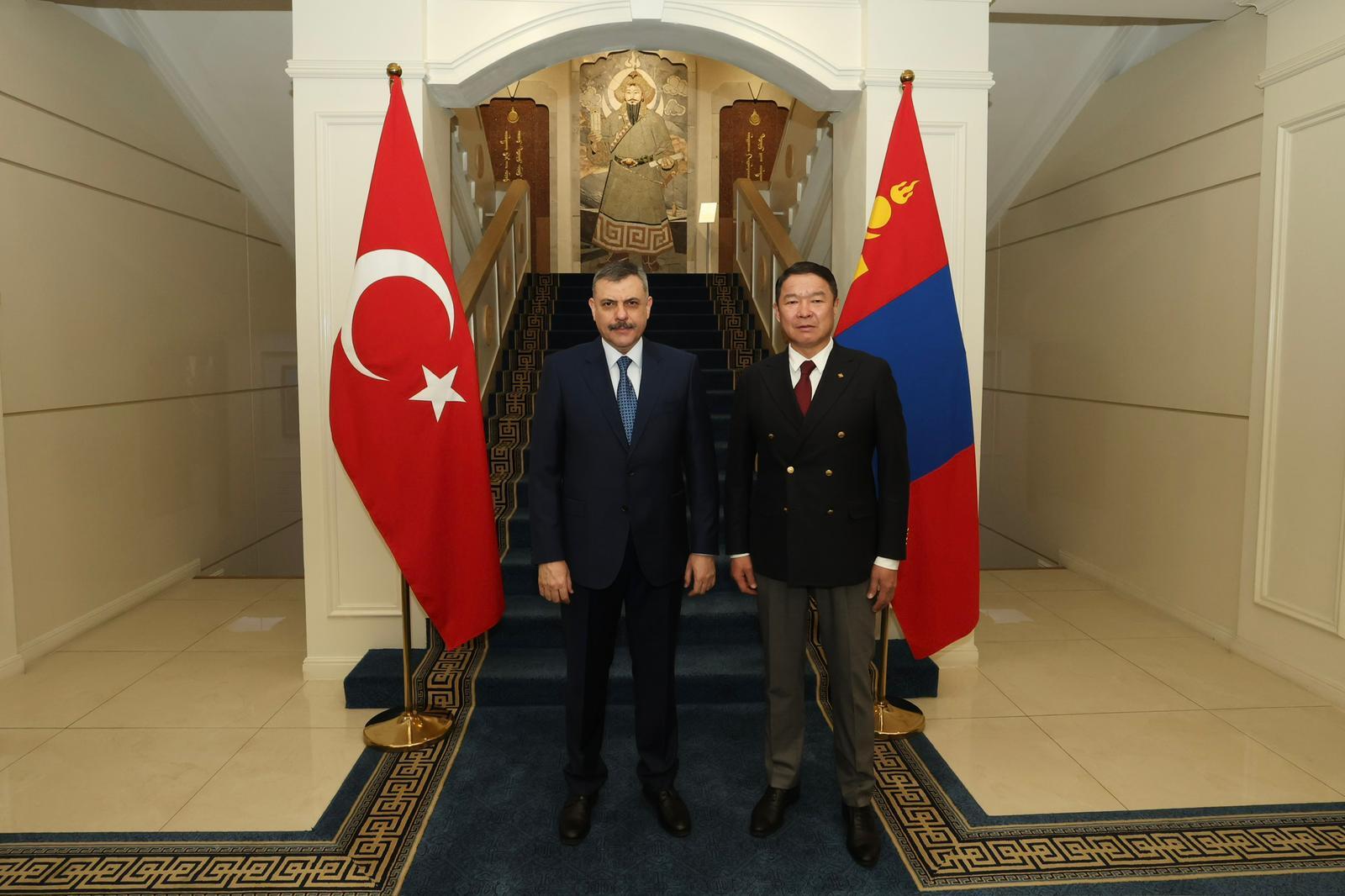 Bakan Çiftçi ve Moğolistan Savunma Bakanı protokol imzalıyor