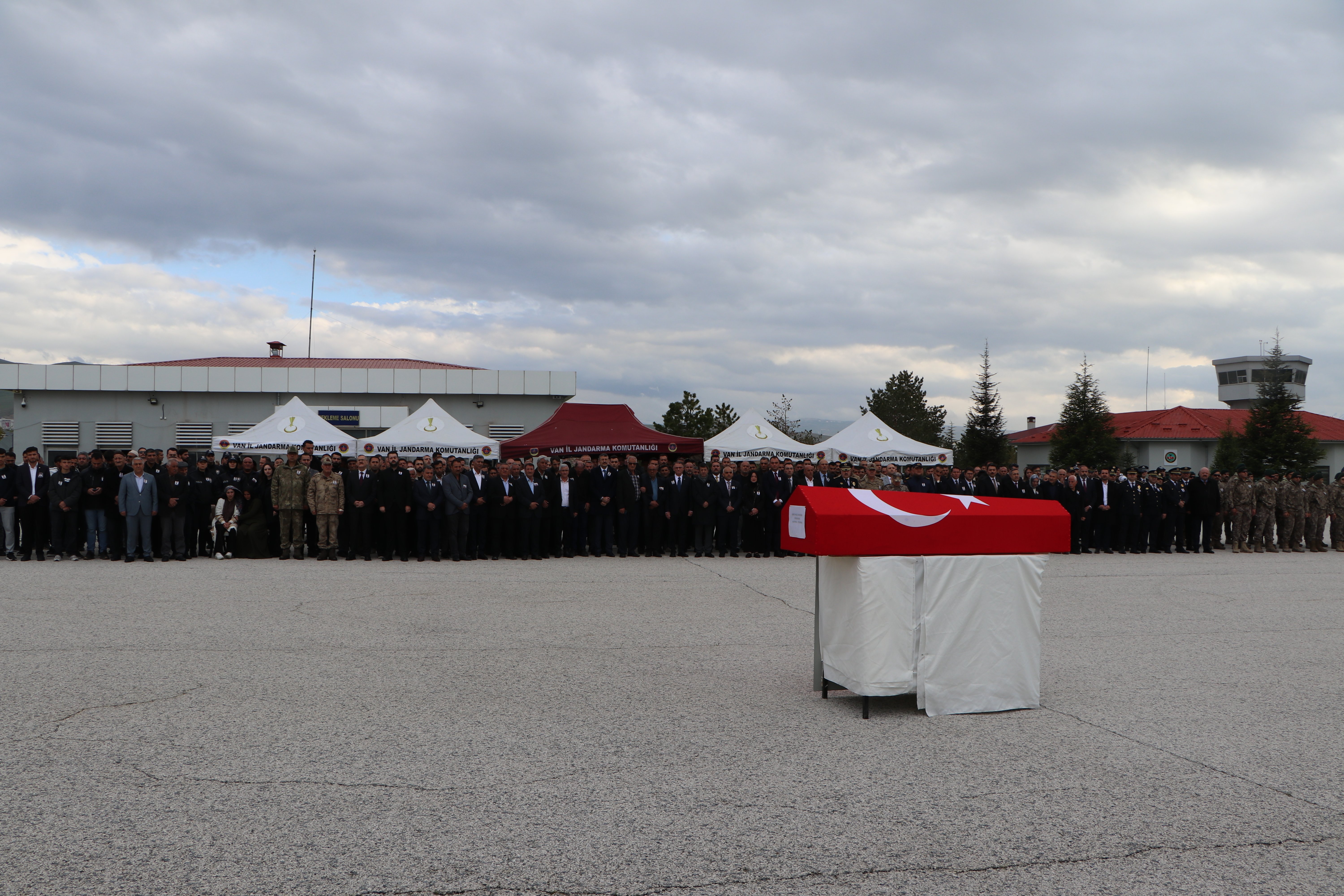 Van töreni polis şehit Emrah Koç