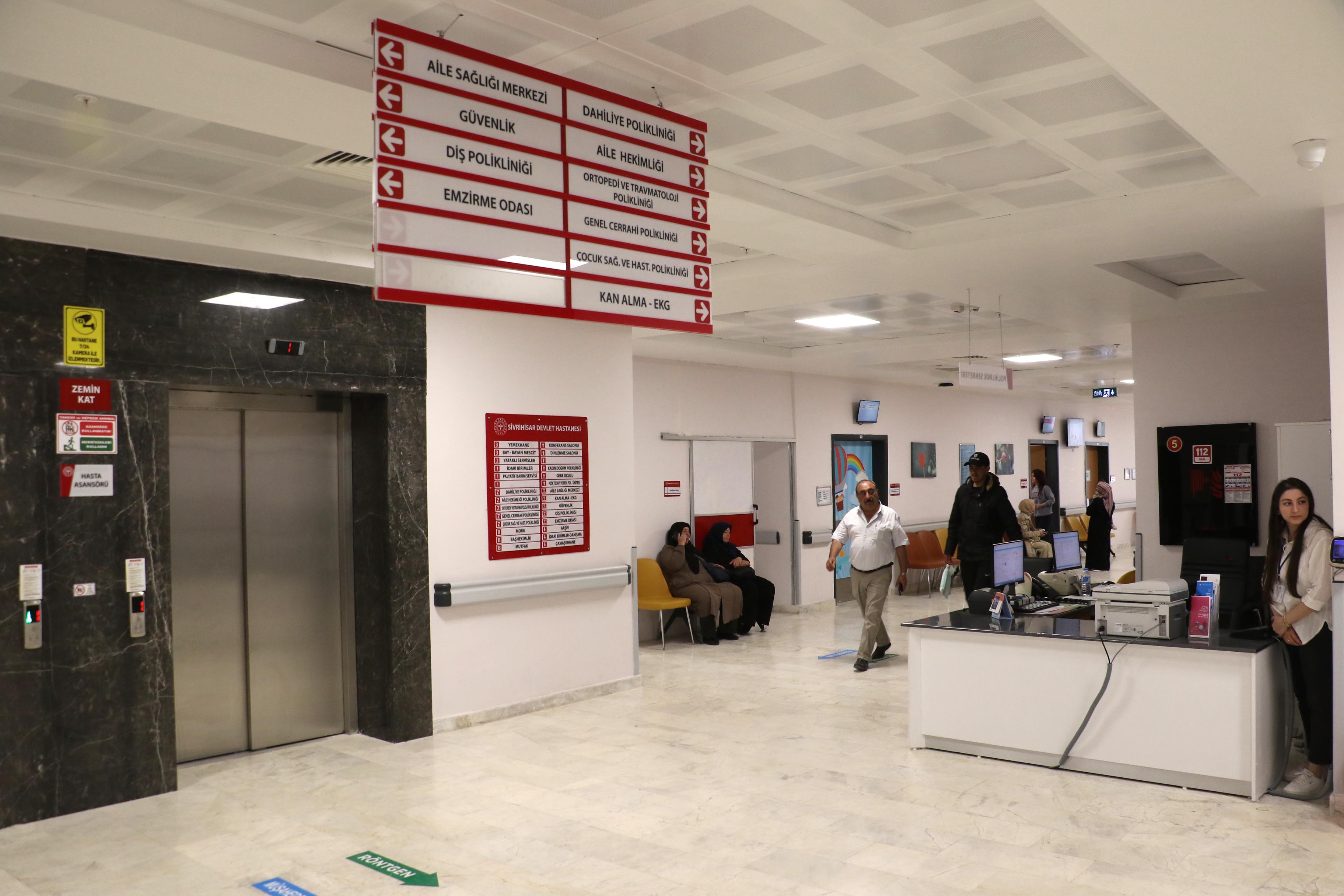 Yeni Hastane Binası Hastane binası dışarıdan.