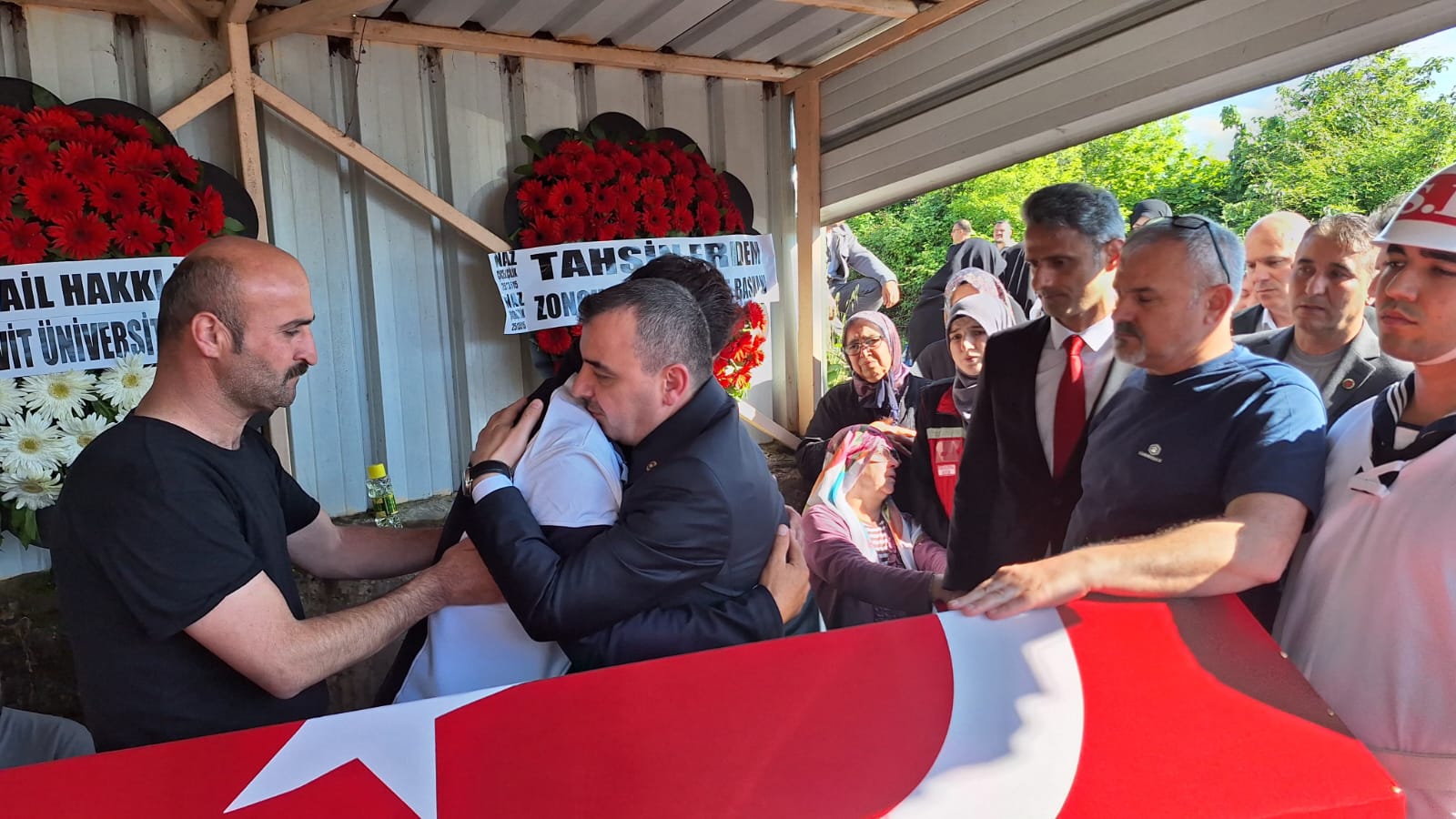 Recep Demirci cenazesi askerler