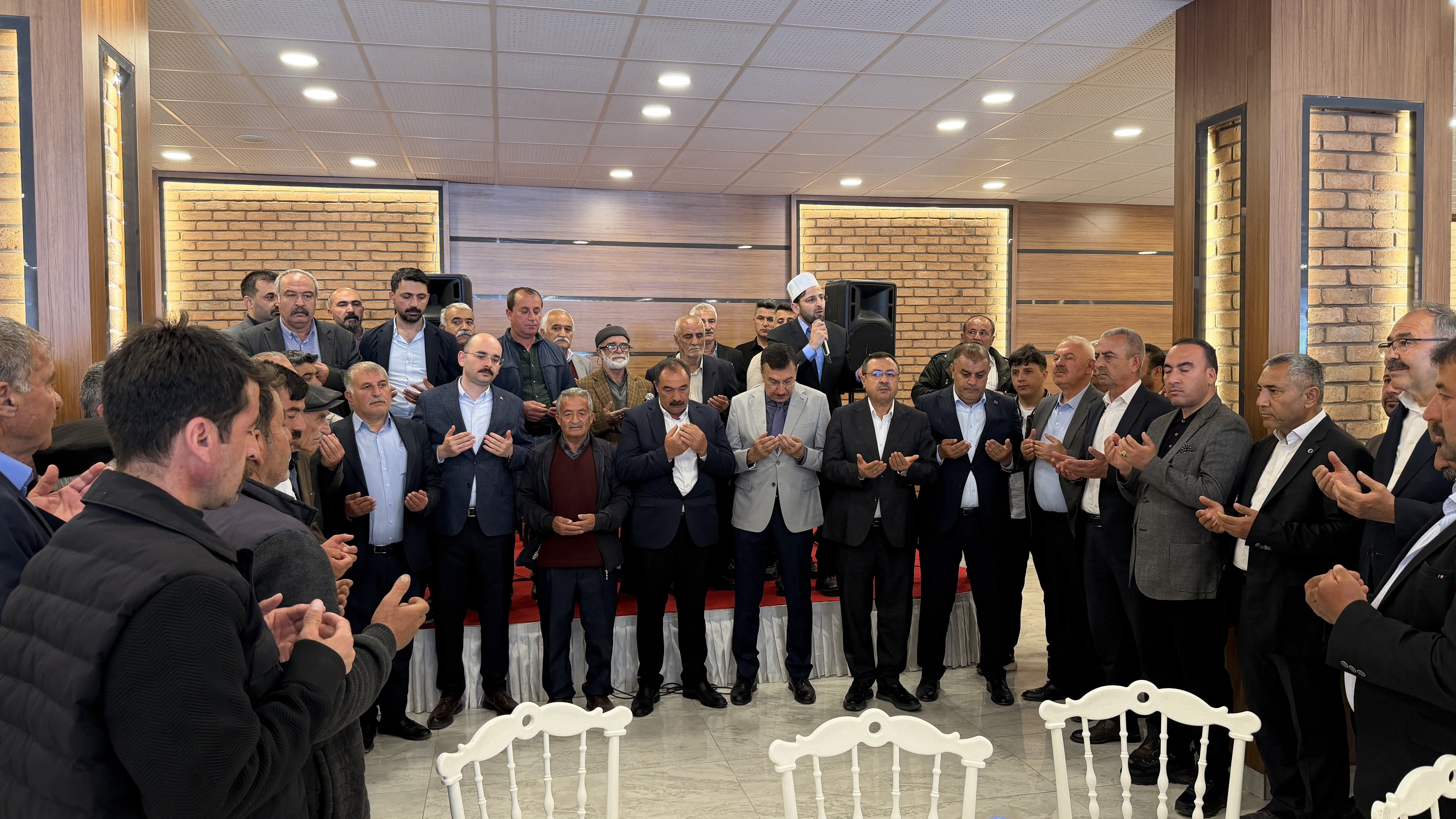 Kan davası barış yemeği