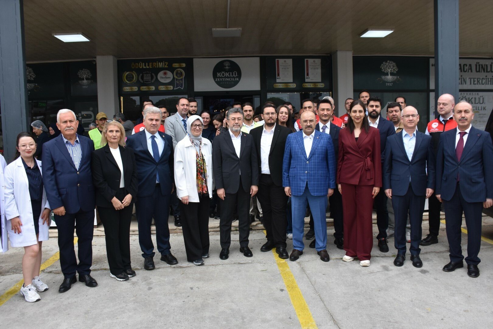 Bakan Yumaklı fabrika ziyareti
