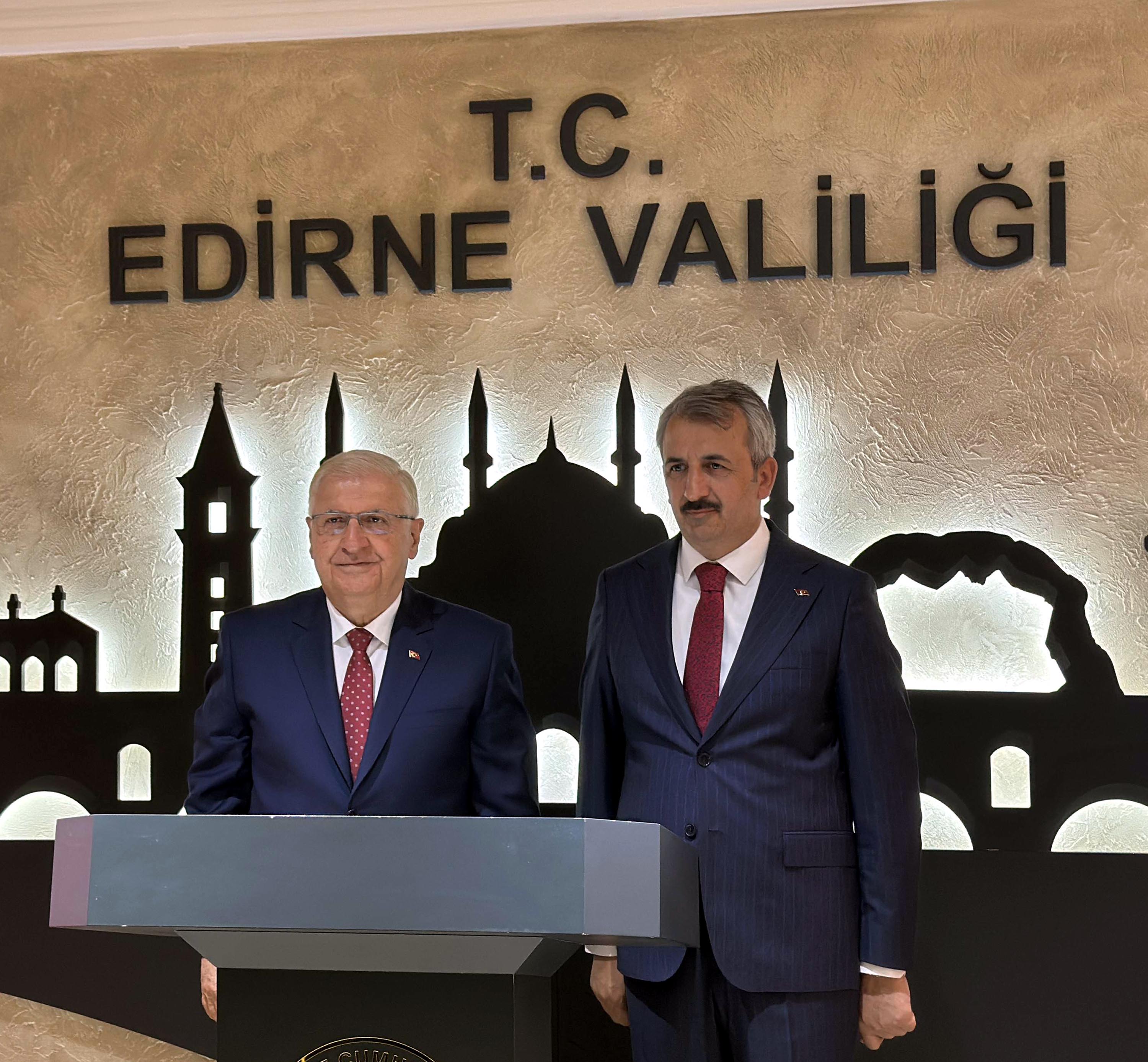 Bakan Güler, Edirne Valisi Sezer ziyareti