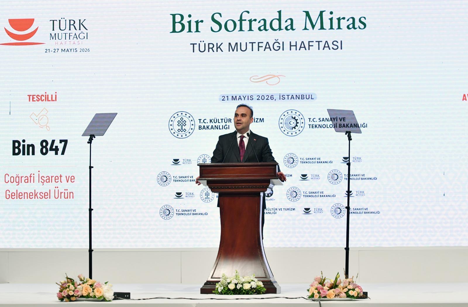 Bakan Kacır konuşma yapıyor