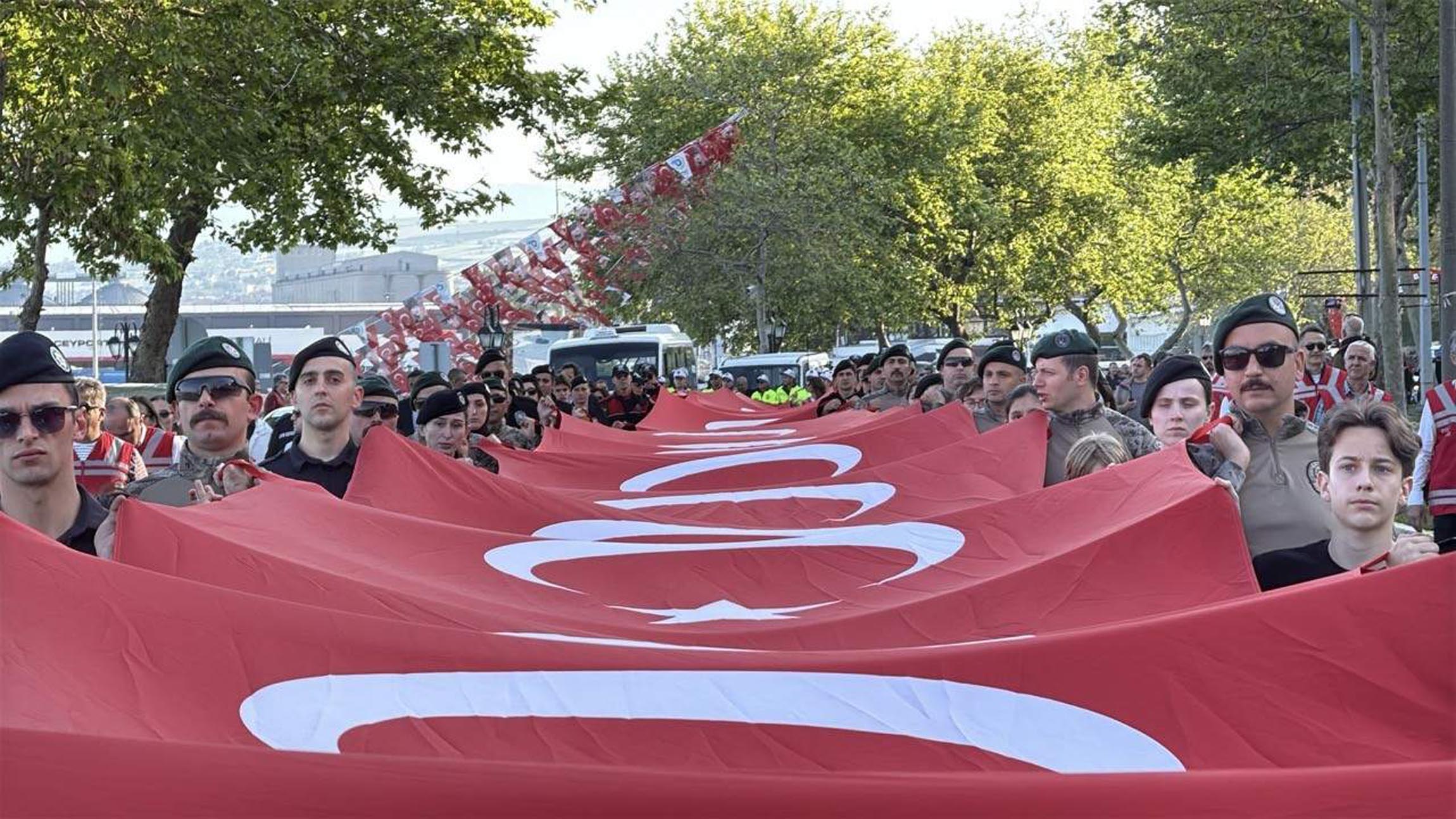 19 Mayıs korteji