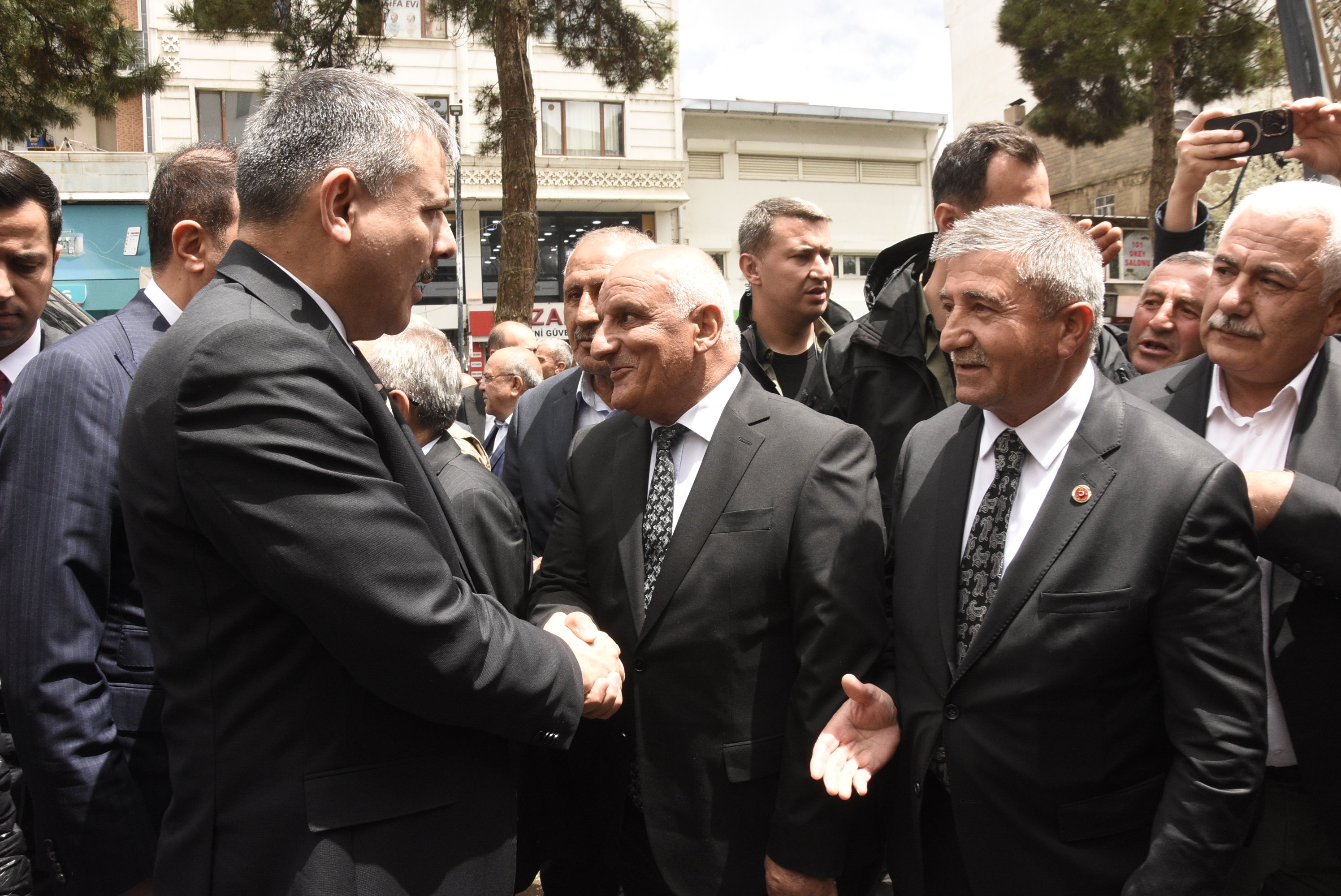 Bakan Çiftçi, AK Parti İl Başkanlığı ziyareti
