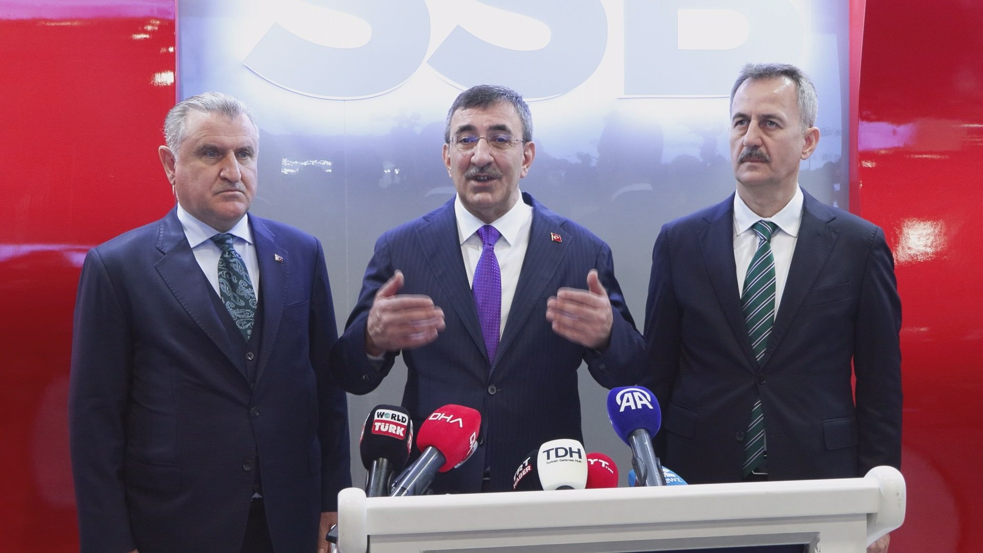 Cevdet Yılmaz, SAHA EXPO stand ziyareti