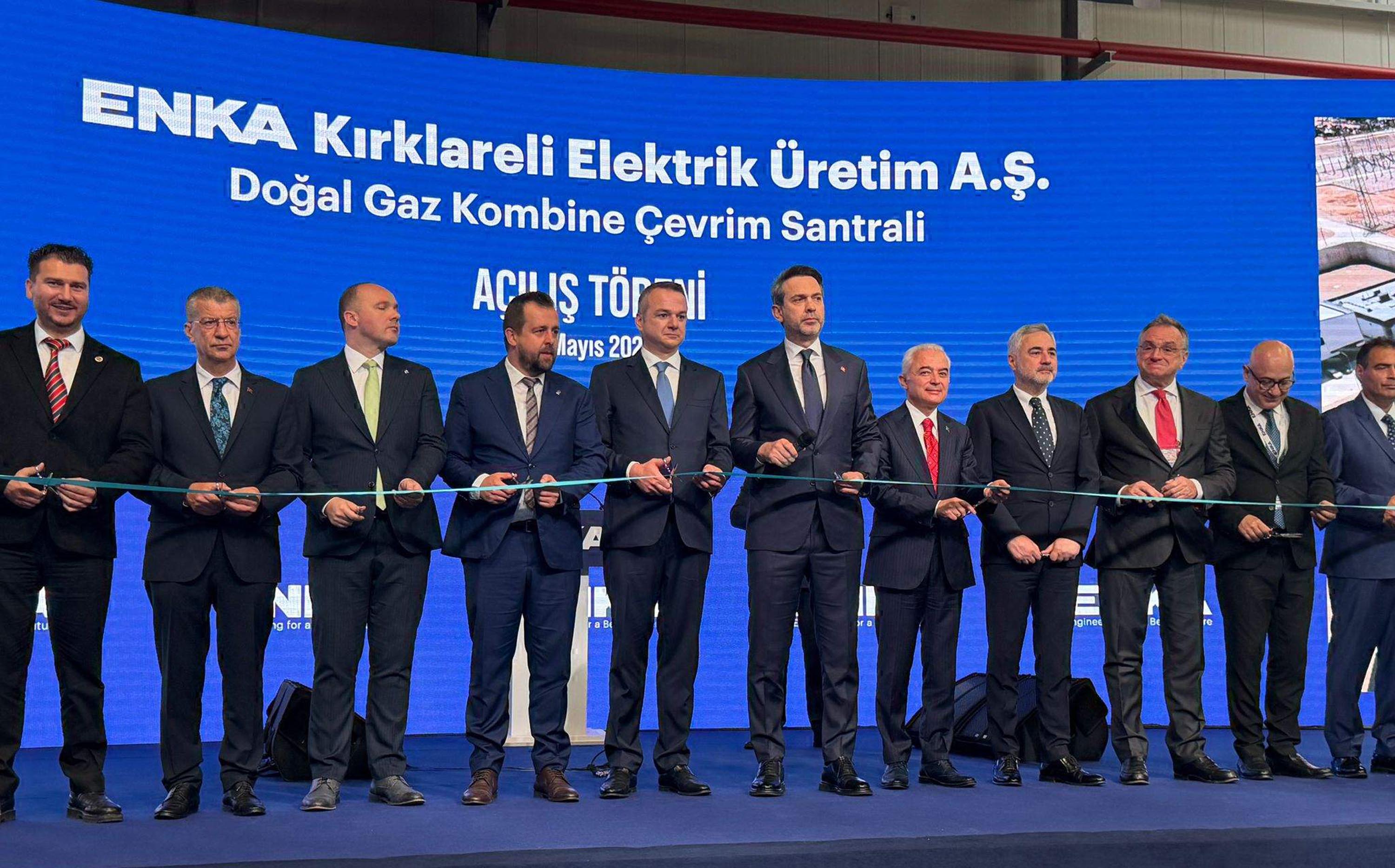 Bakan Bayraktar, enerji politikaları ve yatırımlar hakkında bilgi veriyor.