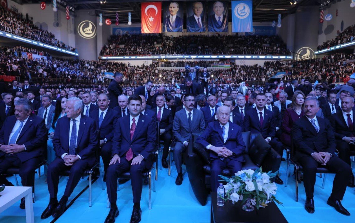Devlet Bahçeli konuşma yapıyor