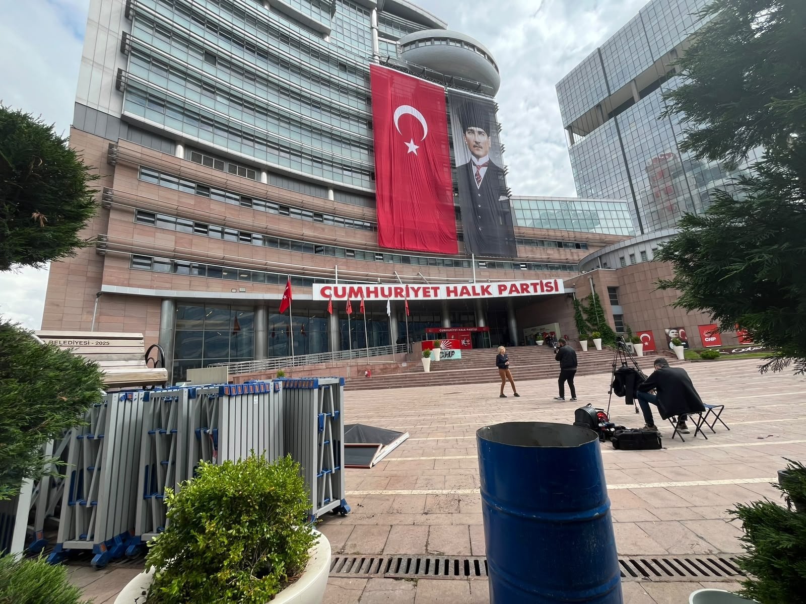CHP Genel Merkezinde temizlik