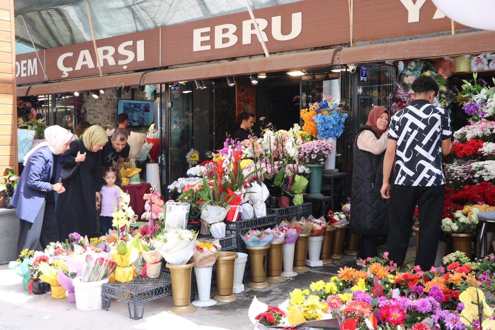 Kayseri Anneler Günü çiçekçi yoğunluğu
