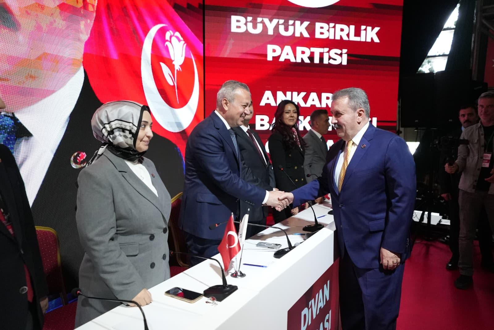BBP Genel Başkanı Mustafa Destici konuşma yapıyor