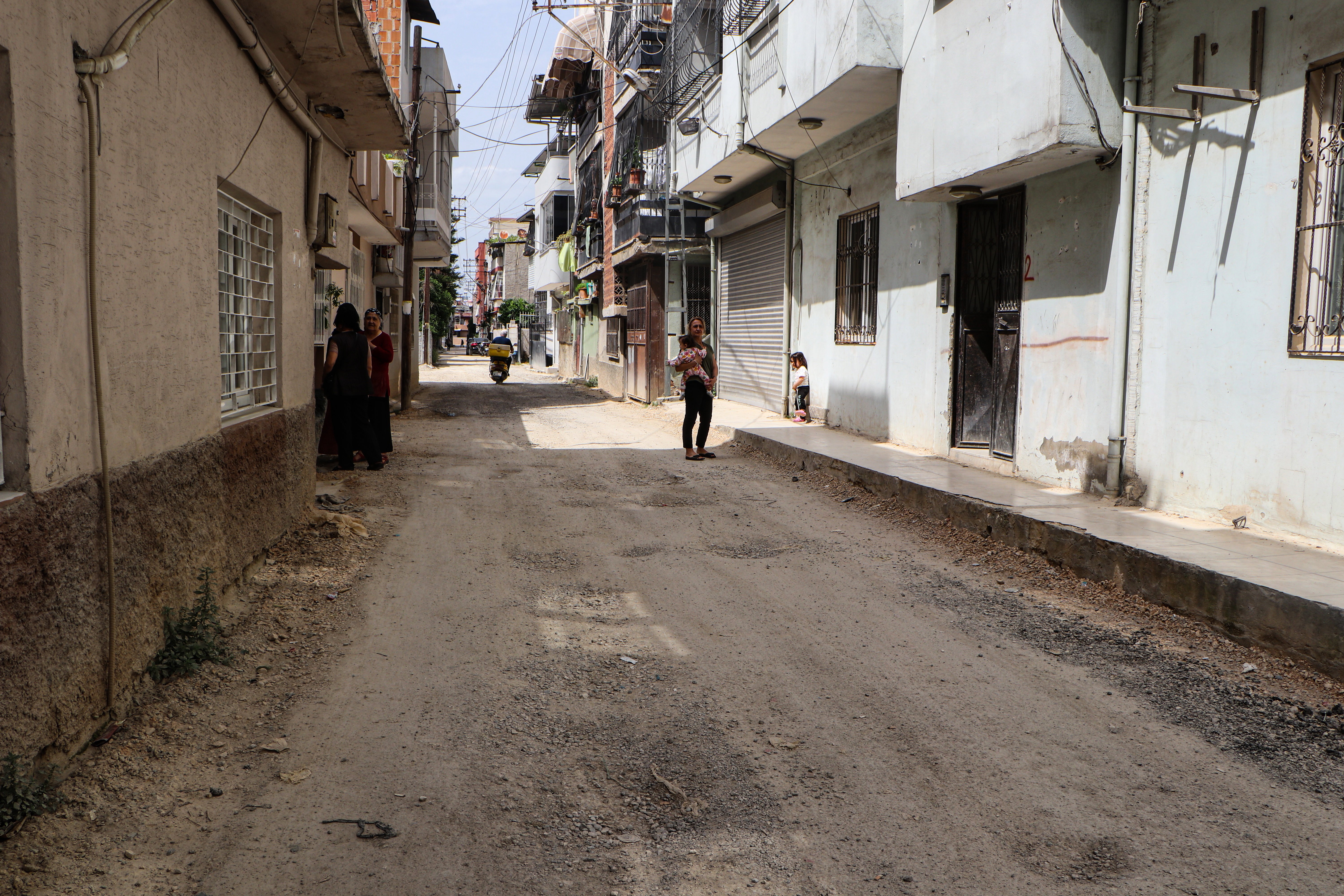 Tozlubahçe mahallesi çamurlu yol