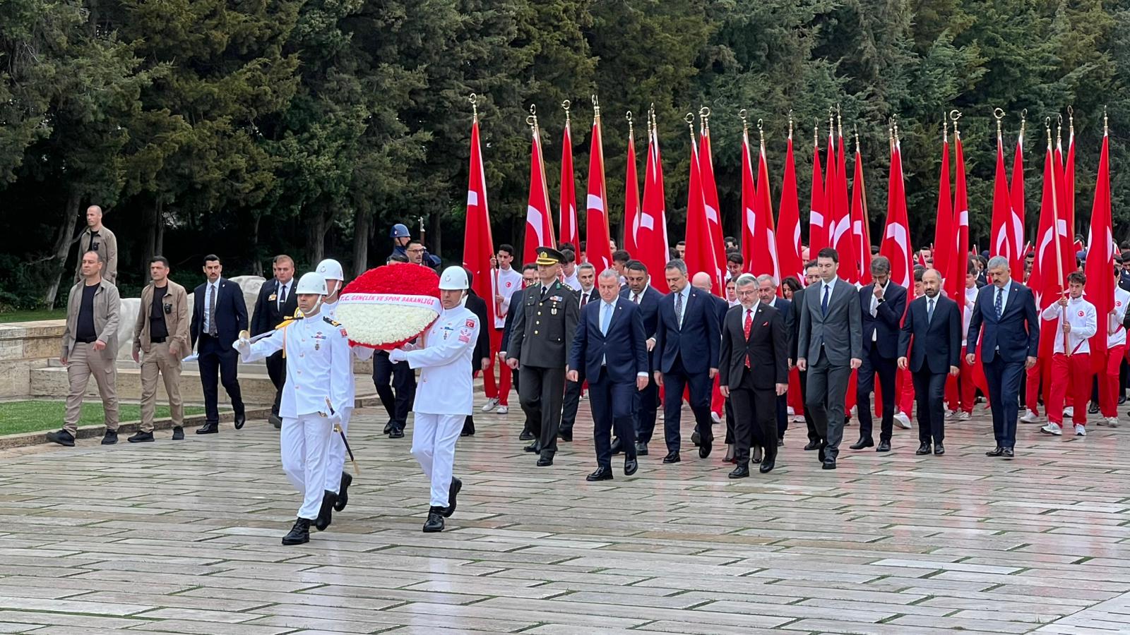 19 Mayıs Anıtkabir töreni gençler ve sporcular
