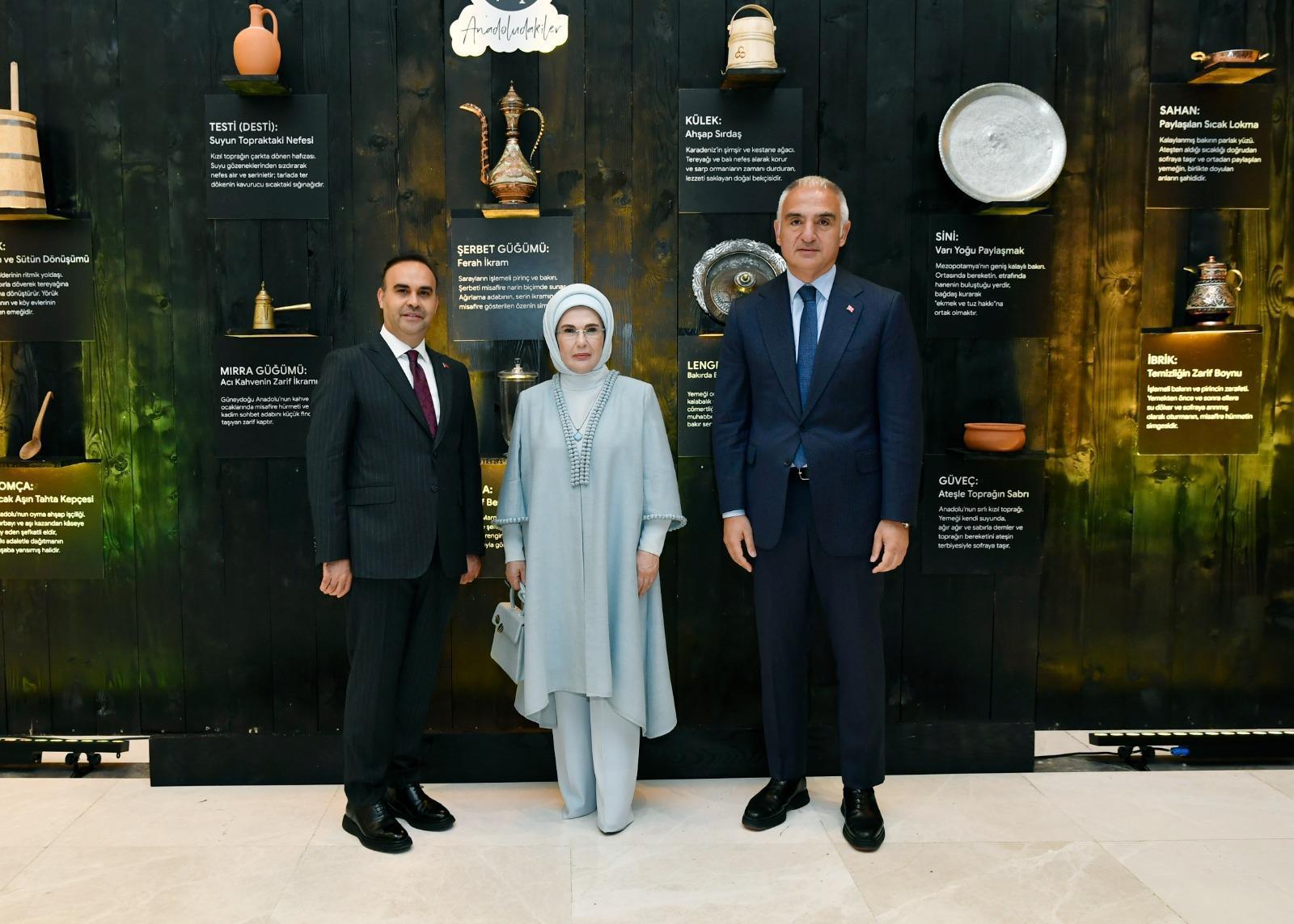 Emine Erdoğan konuşma yapıyor