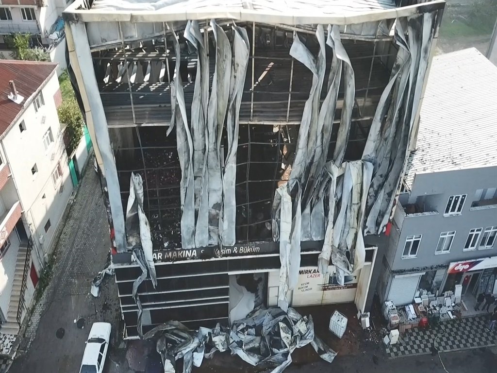 Kozmetik Fabrikası Davası