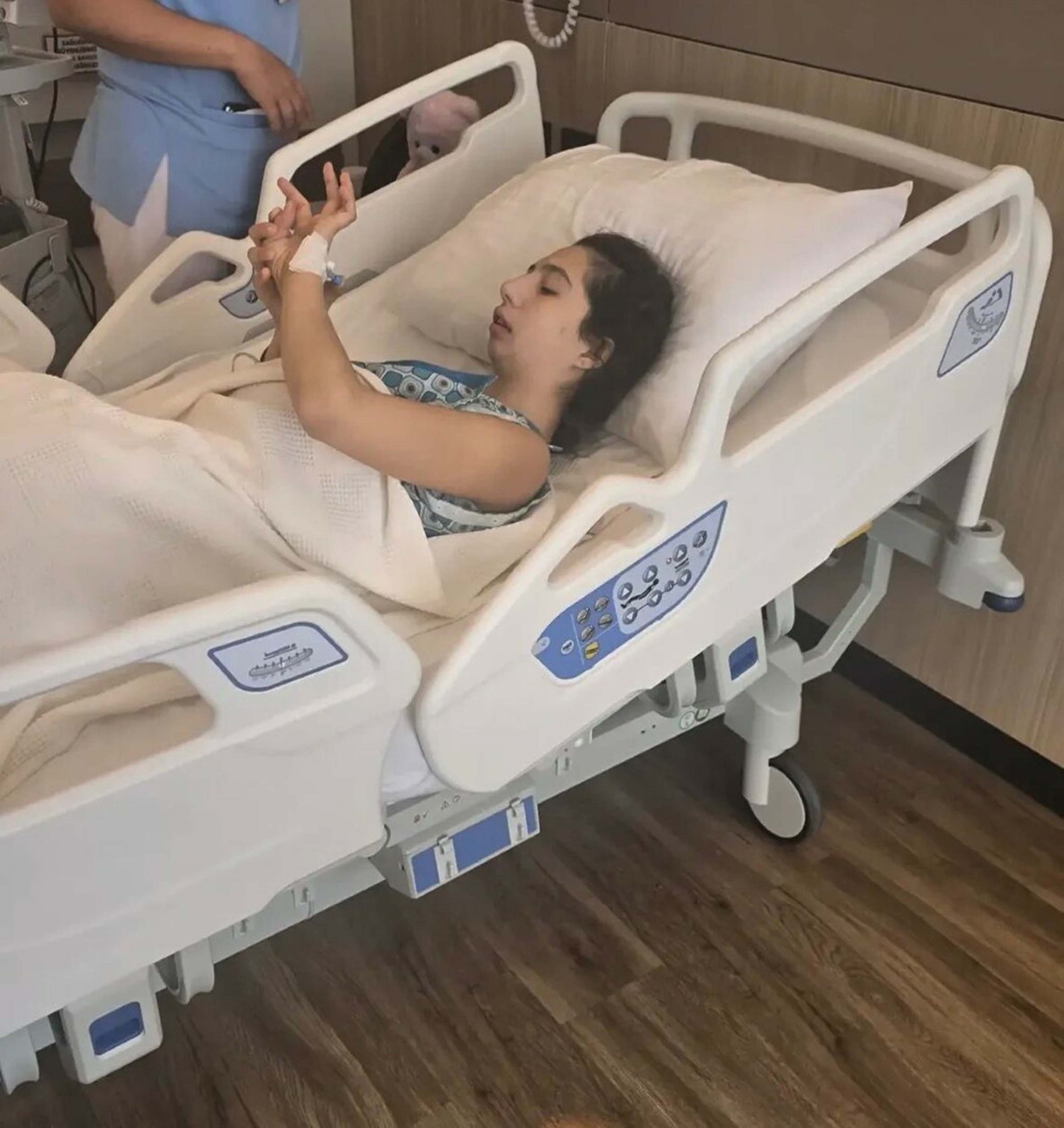 Ada Kaygusuz Ailesiyle
