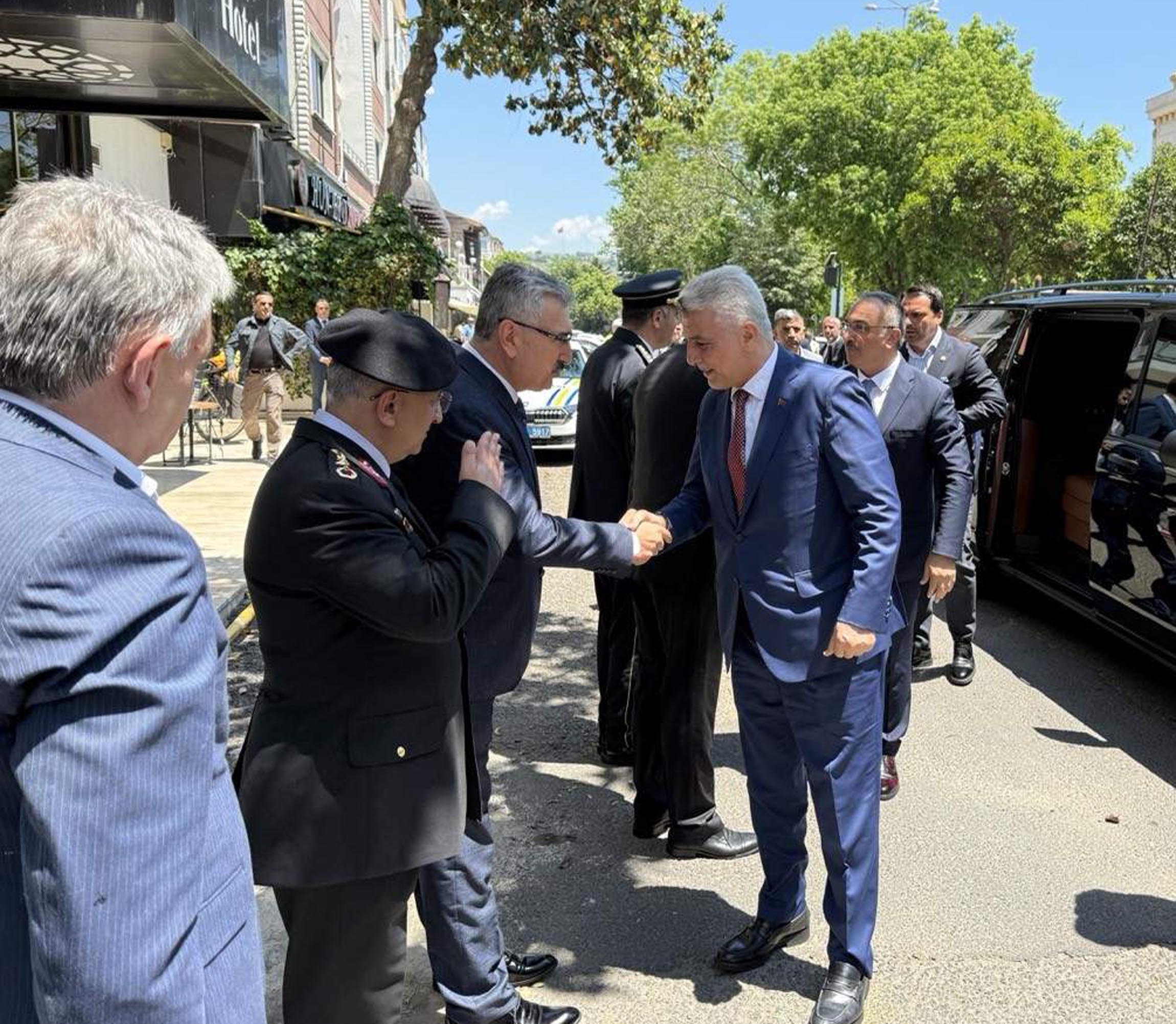 Ticaret Bakanı Ömer Bolat taziye ziyareti
