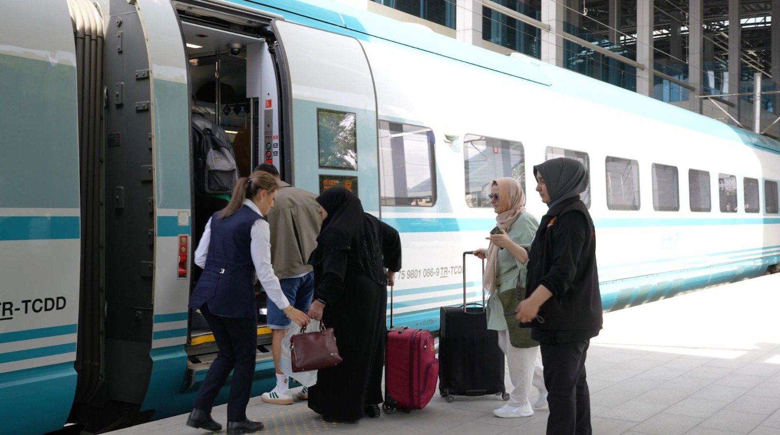 Bayram tatili için demir yolu kapasitesi artırıldı