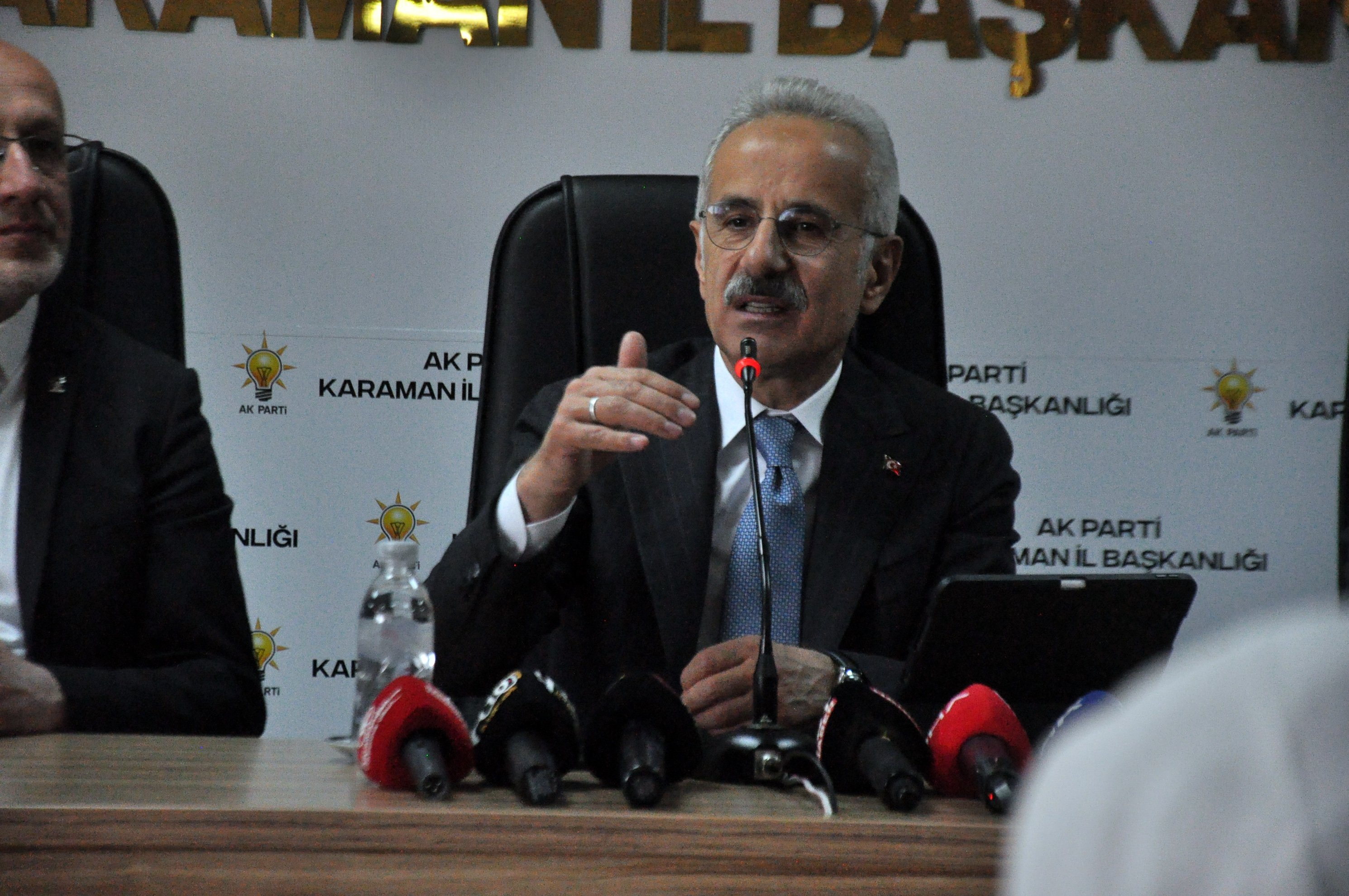 Bakan Uraloğlu Karaman’da AK Parti teşkilatına seslendi