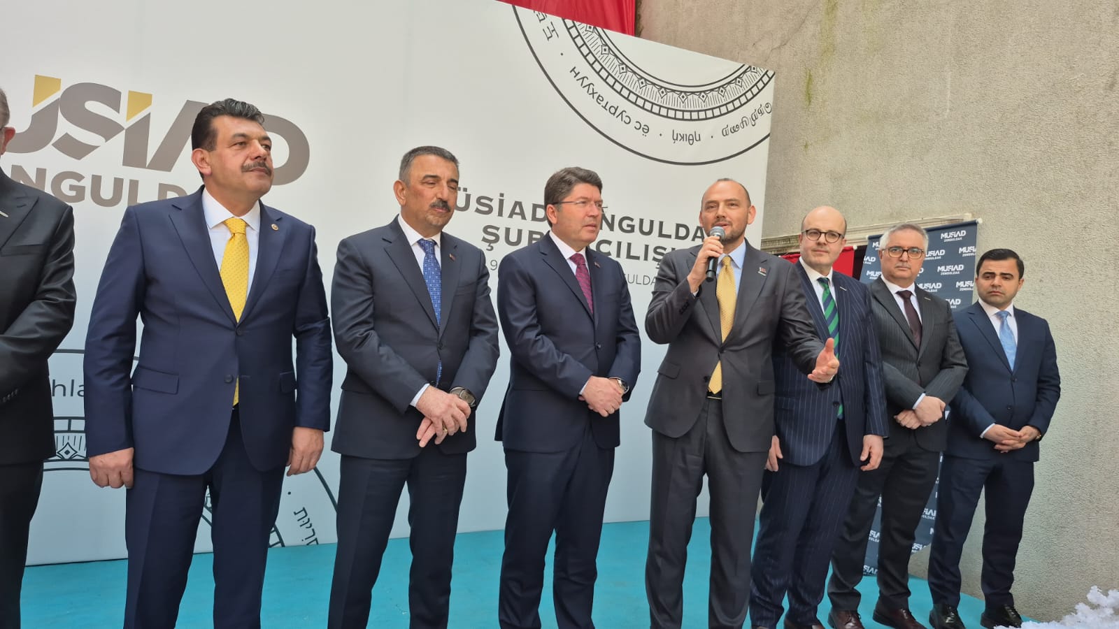 Açılış Töreni Kalabalık Katılım