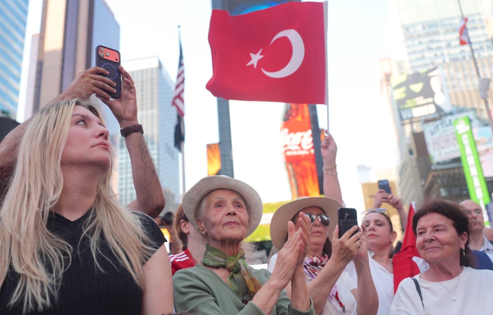 Türk Günü Yürüyüşü New York Mehteran Birlikleri