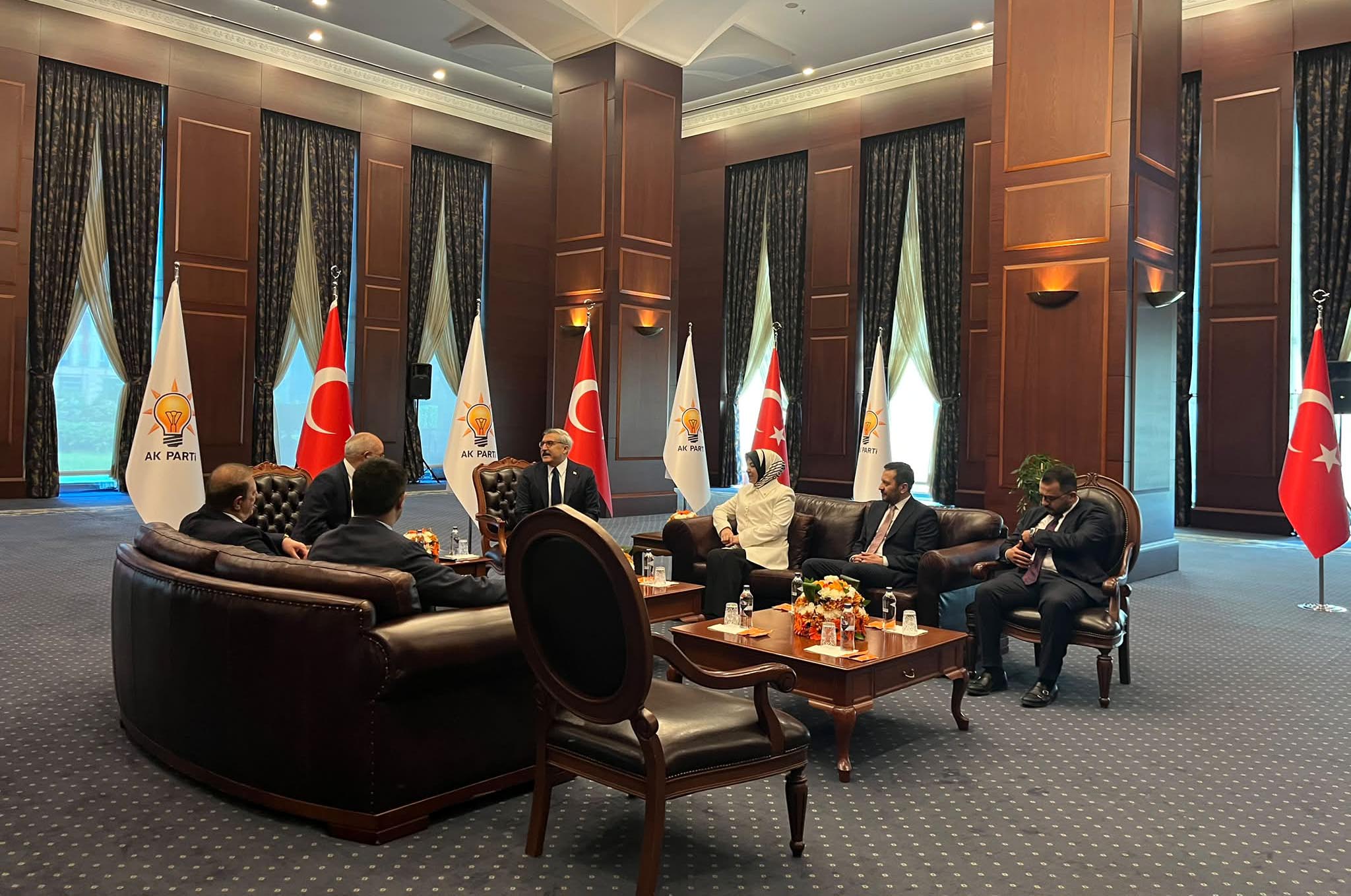 CHP Milletvekili Ali Fazıl Kasap, bayramlaşma ziyaretinde konuşma yapıyor.