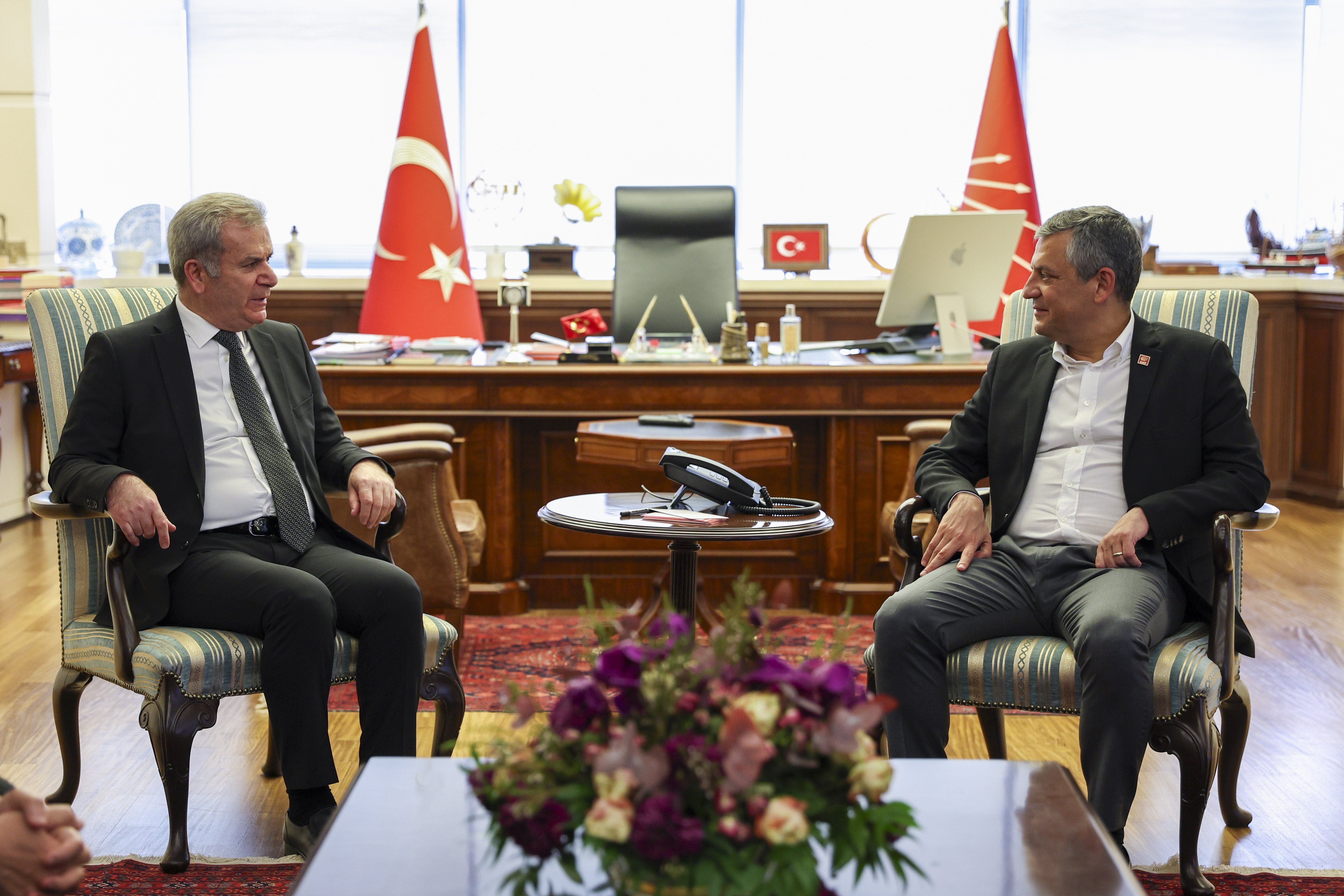 TİP Genel Başkanı Erkan Baş ve sendikalardan CHPye ziyaret
