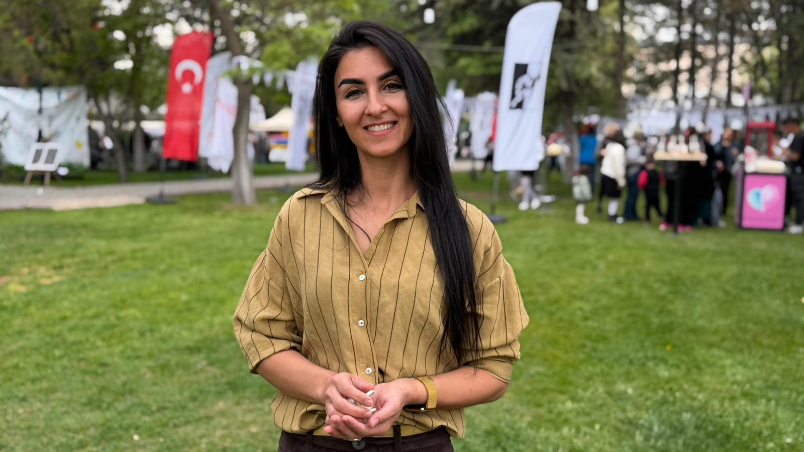 Bahar Özkan ve annesi Esra Özkan