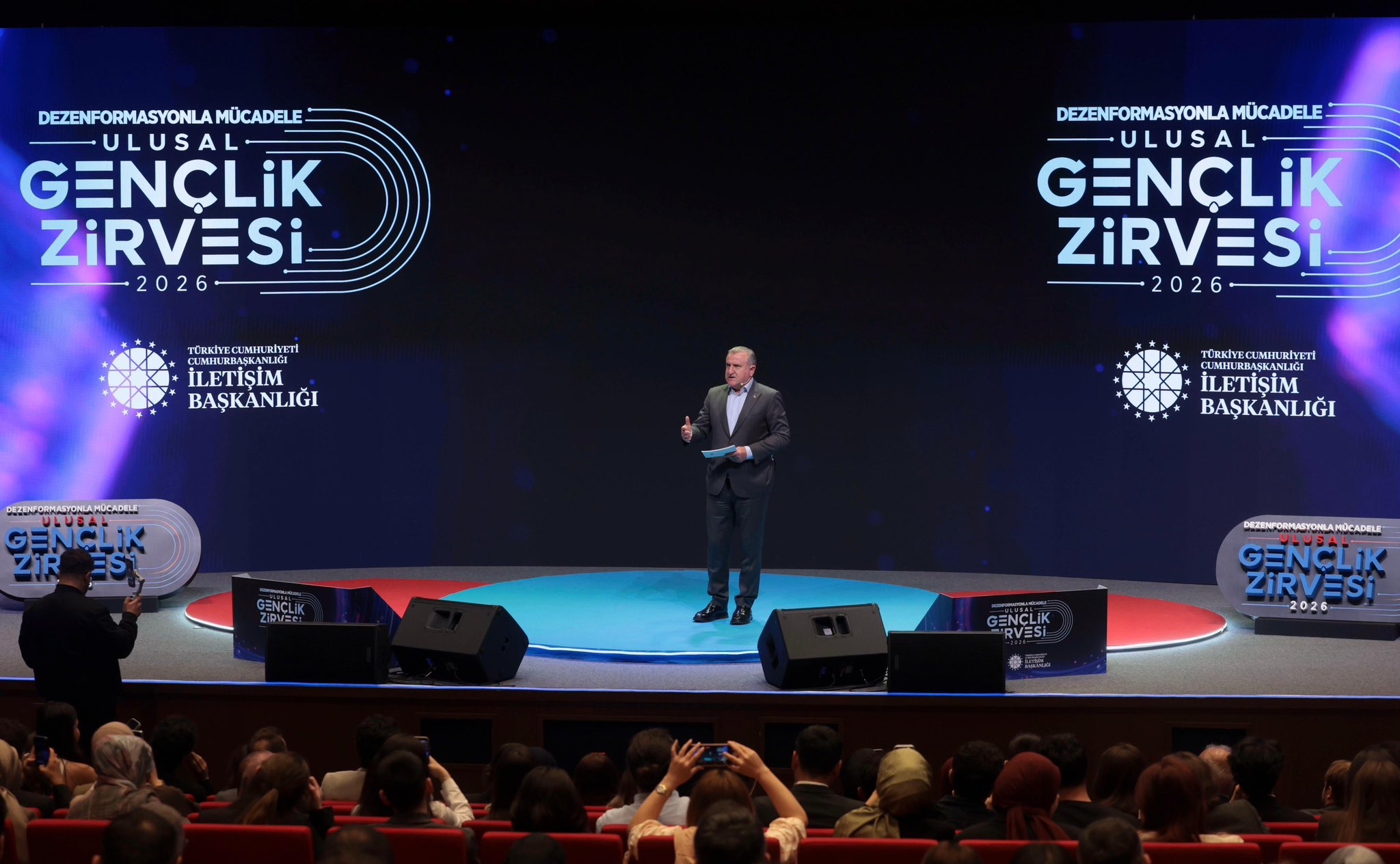 Osman Aşkın Bak Dezenformasyonla Mücadele Gençlik Zirvesi