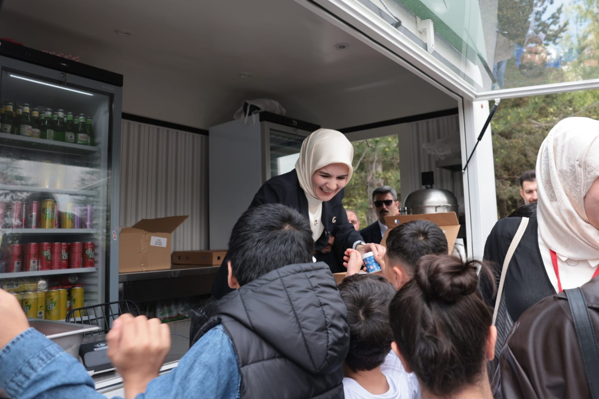 Bakan Göktaş, devlet himayesindeki sporcu gençlerle buluştu