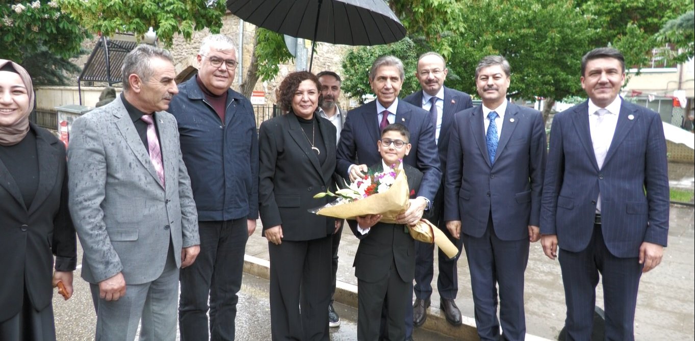AK Parti Genel Başkan Yardımcısı Mustafa Demir