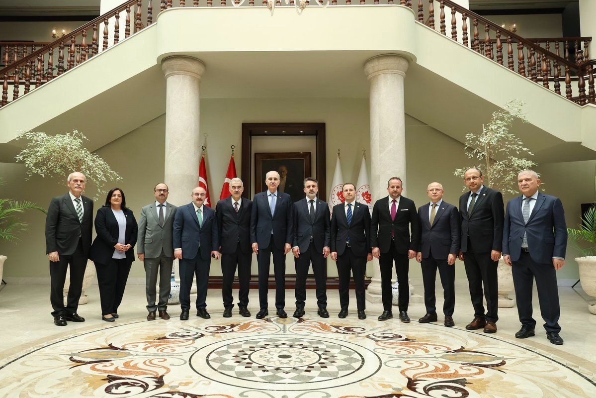 Numan Kurtulmuş Bursa Ulu Cami Cuma namazı
