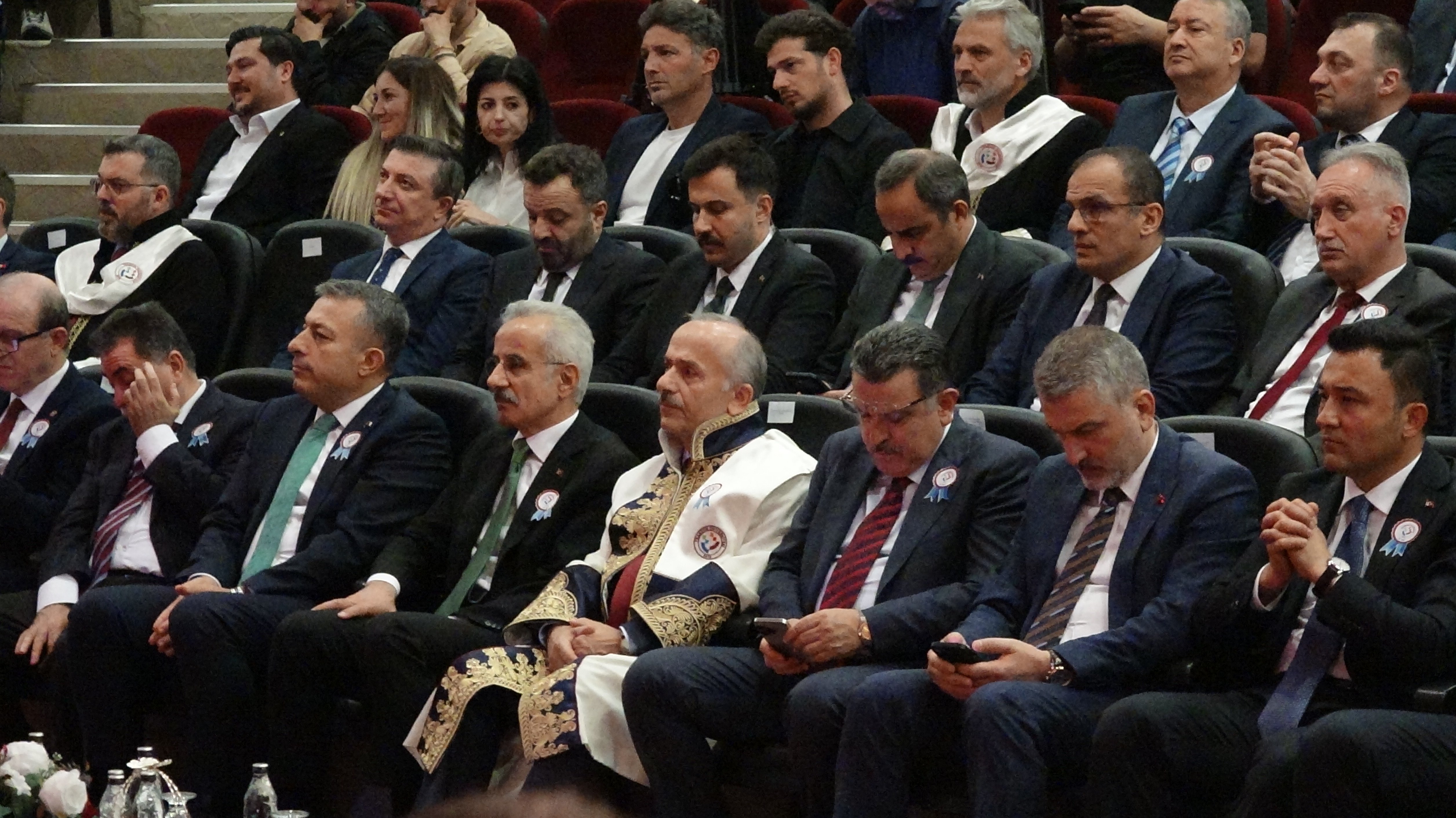 Bakan Uraloğlu Trabzon Havalimanı yeni projesini tanıtıyor.
