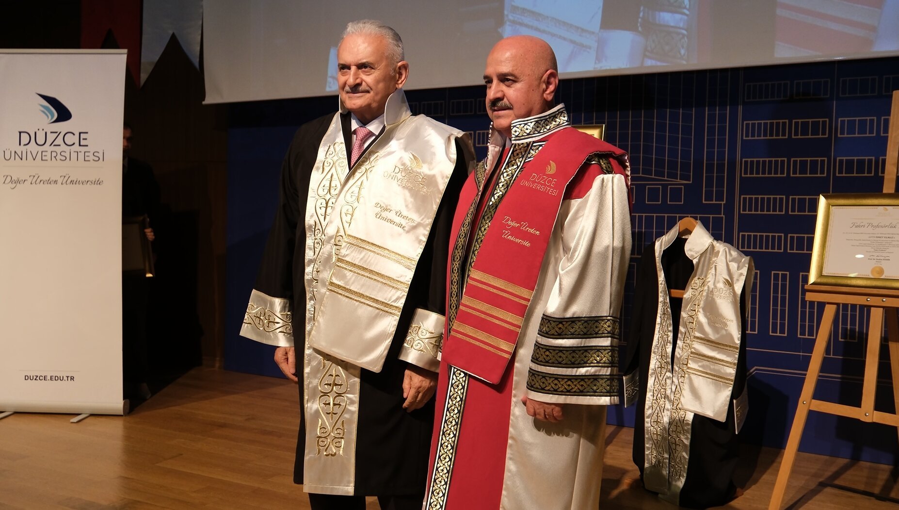 Binali Yıldırım konuşma yapıyor
