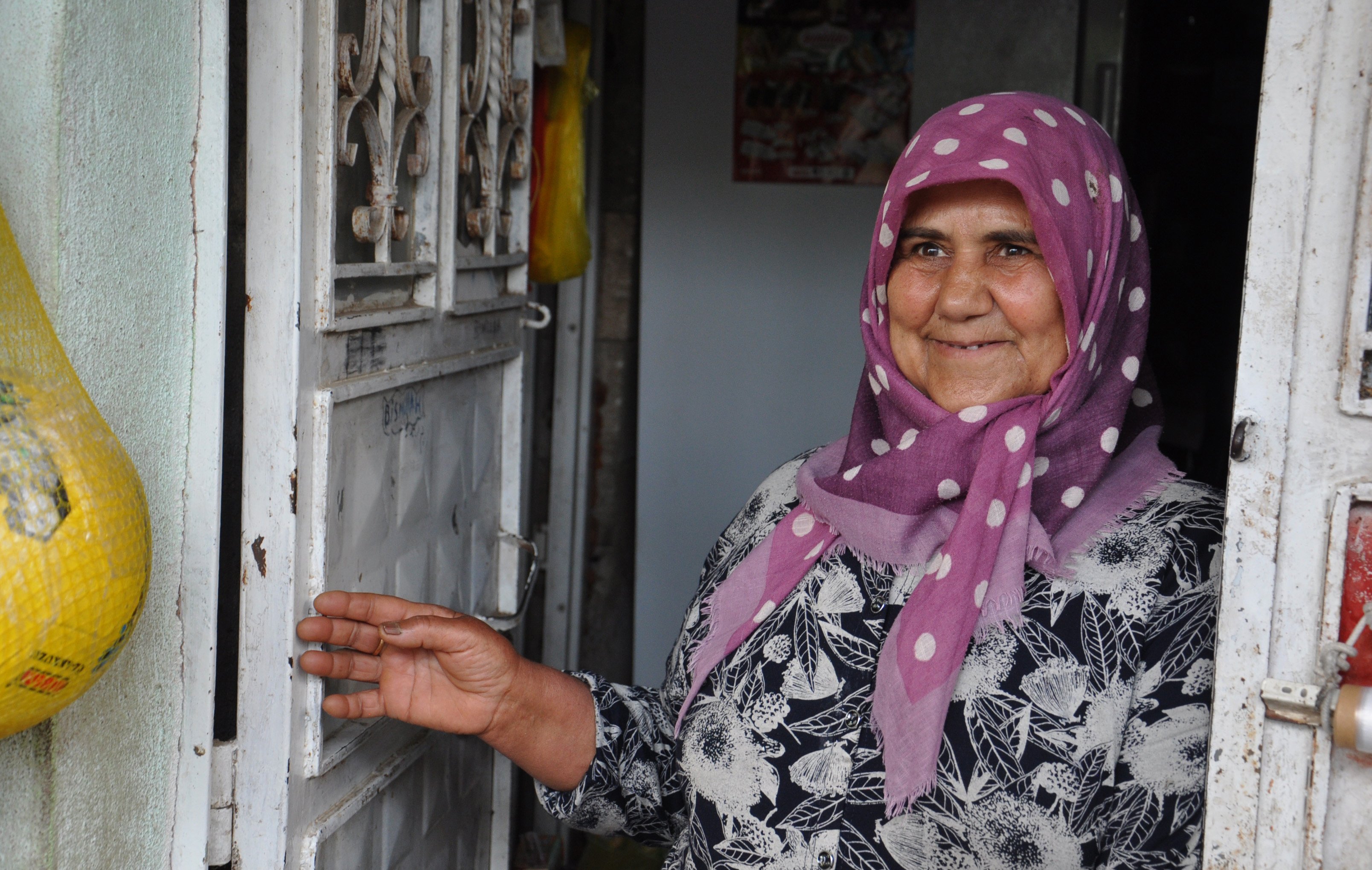 Yesemek Mahallesi Sakinleri Leyleği İzliyor