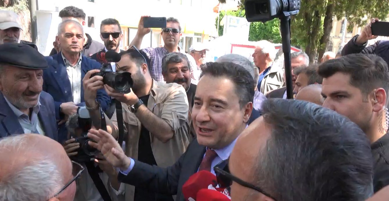 Ali Babacan esnafla bir araya geliyor