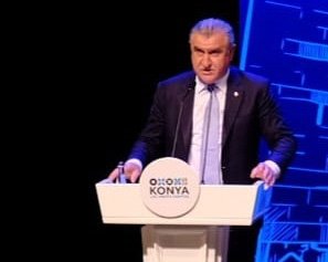 Gençlik ve Spor Bakanı Osman Aşkın Bak.
