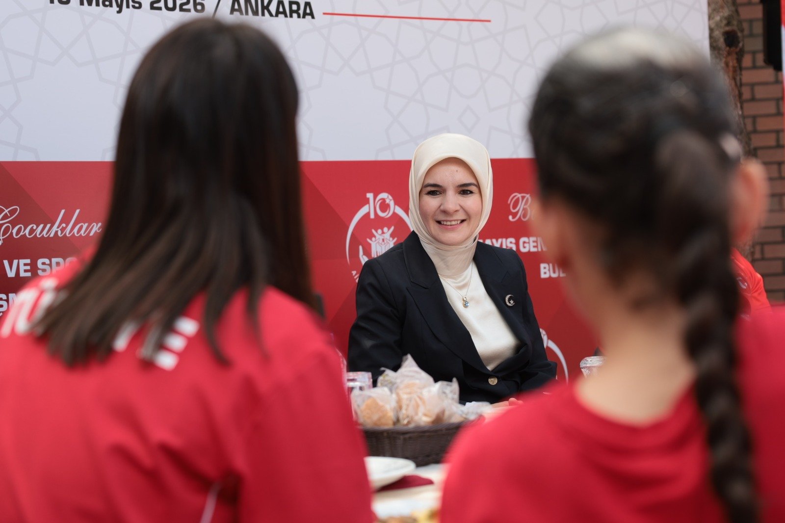 Bakan Göktaş gençlerle buluşma